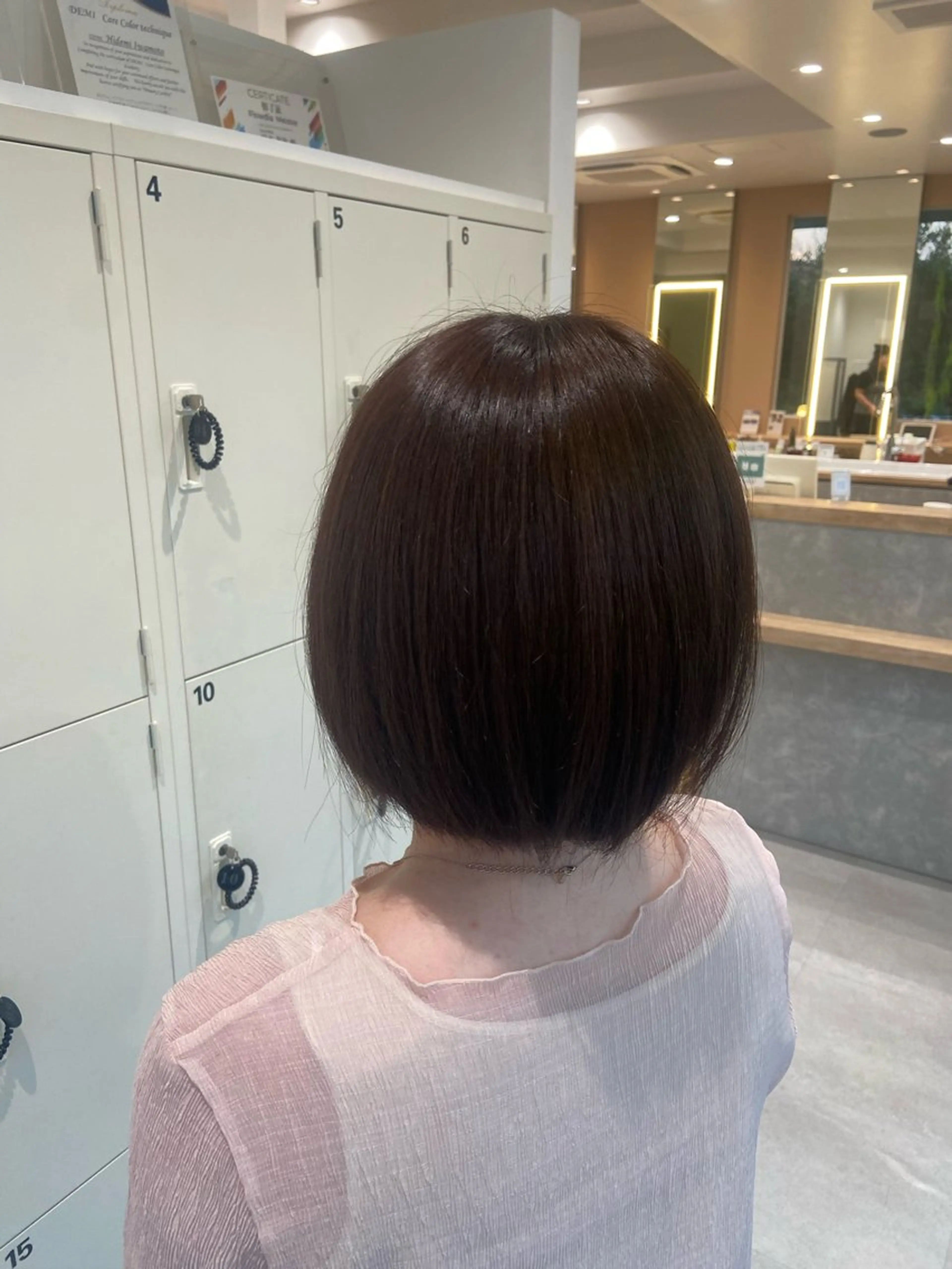 ショート カラー 🎀艶カラー/ 縮毛矯正🤍ミイナのヘアスタイル