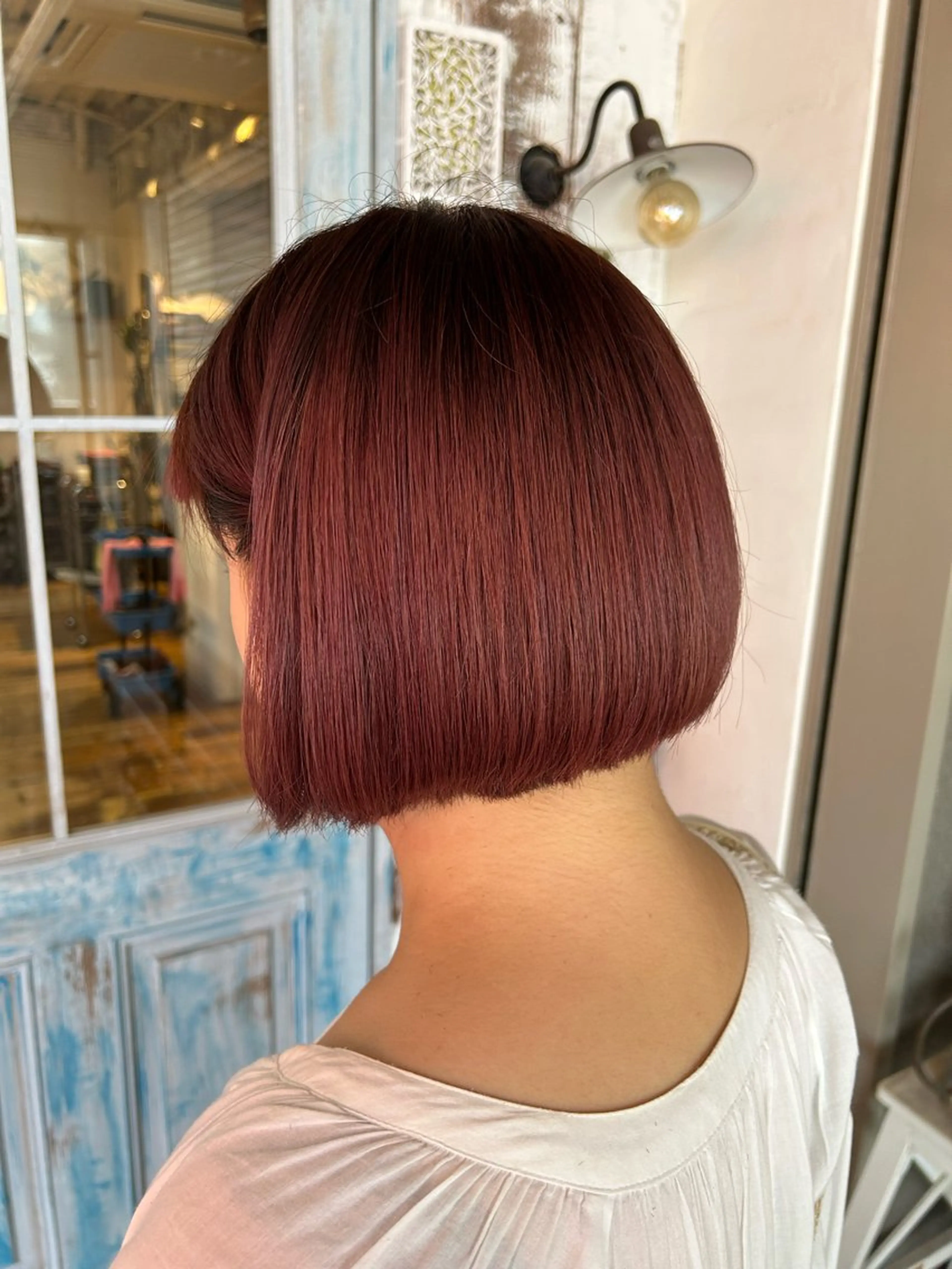 ショート カラー ブリーチ レッドカラー ボブ noce harumiのヘアスタイル