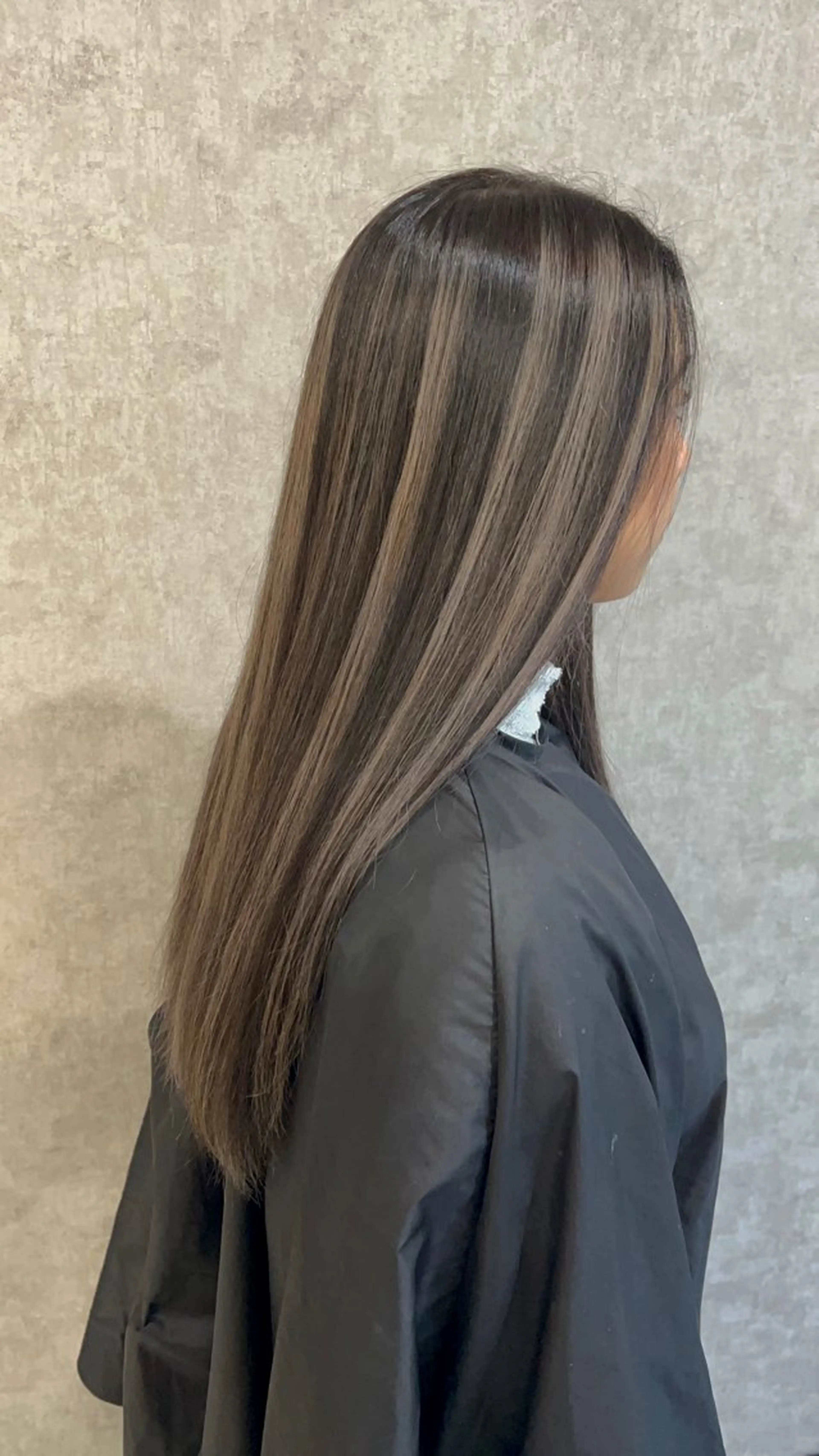 【外国人風】ハイライトカラー+トリートメント ※ケアブリーチ込みの写真