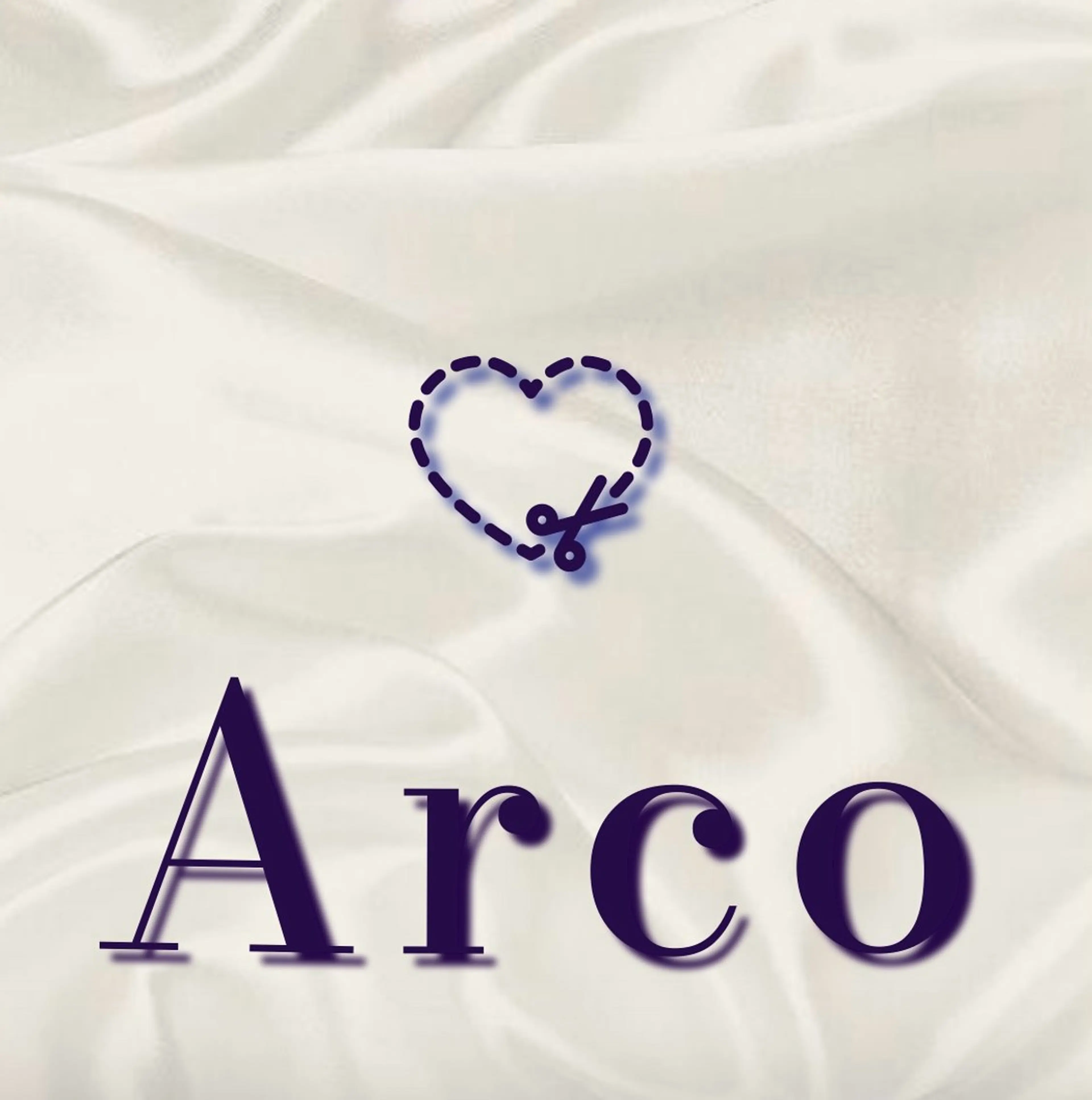 men's 眉カットの写真