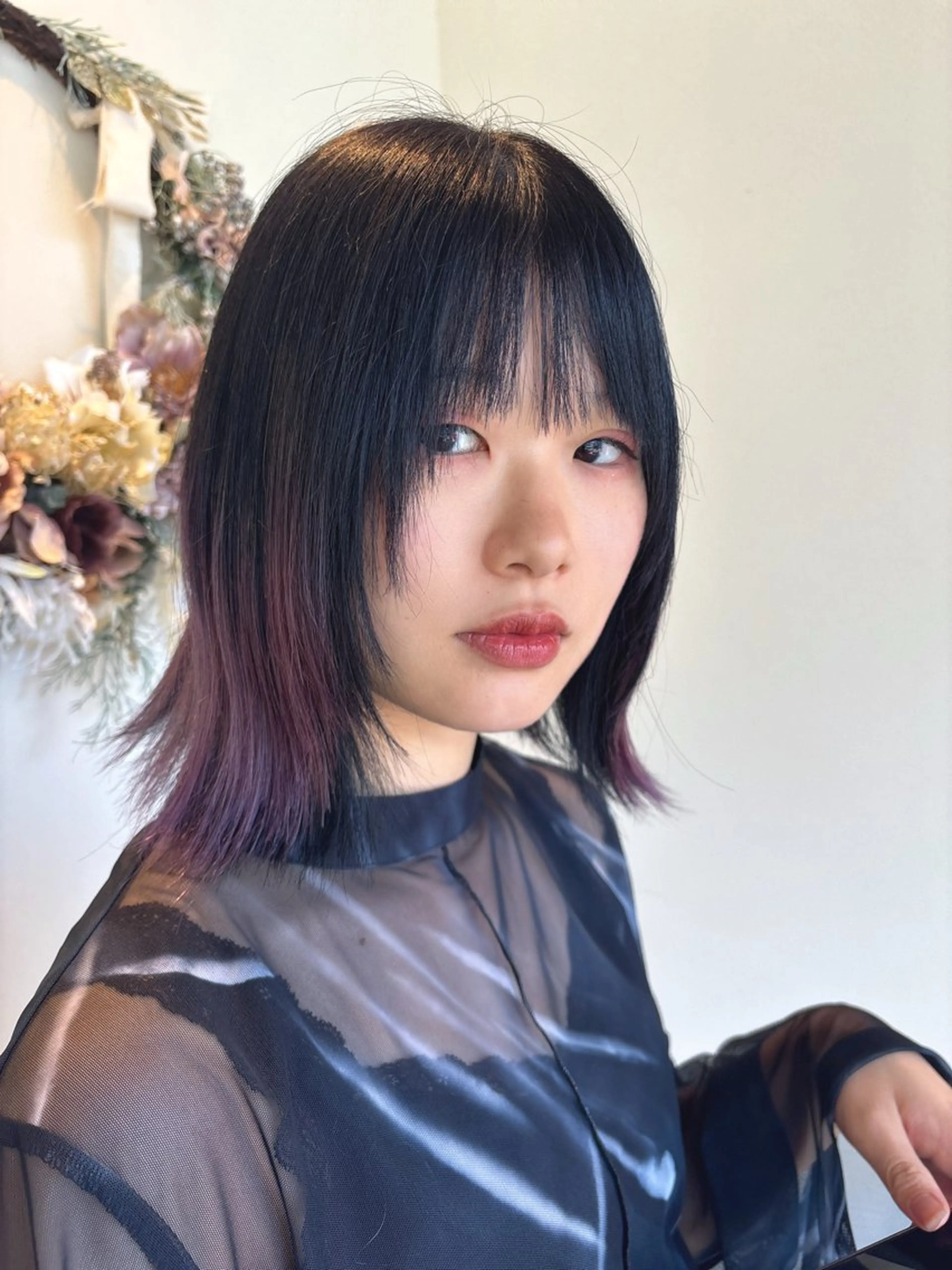 ミディアム 西田 朋華のヘアスタイル