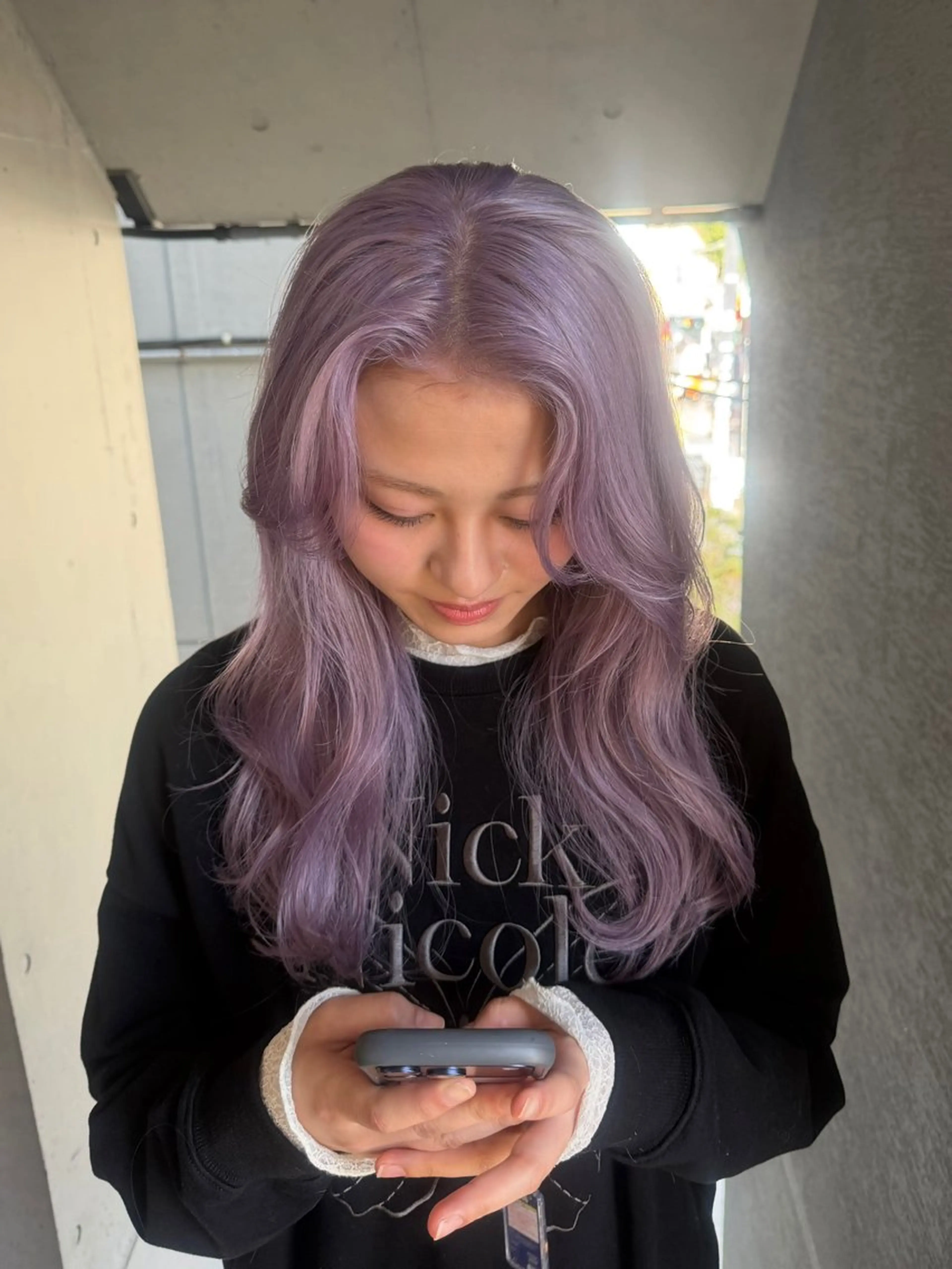 ロング カラー ブリーチ ラベンダーカラー カット ヘアカラー トリートメント ミルクティーベージュ ブリーチ🖤サヤカのヘアスタイル