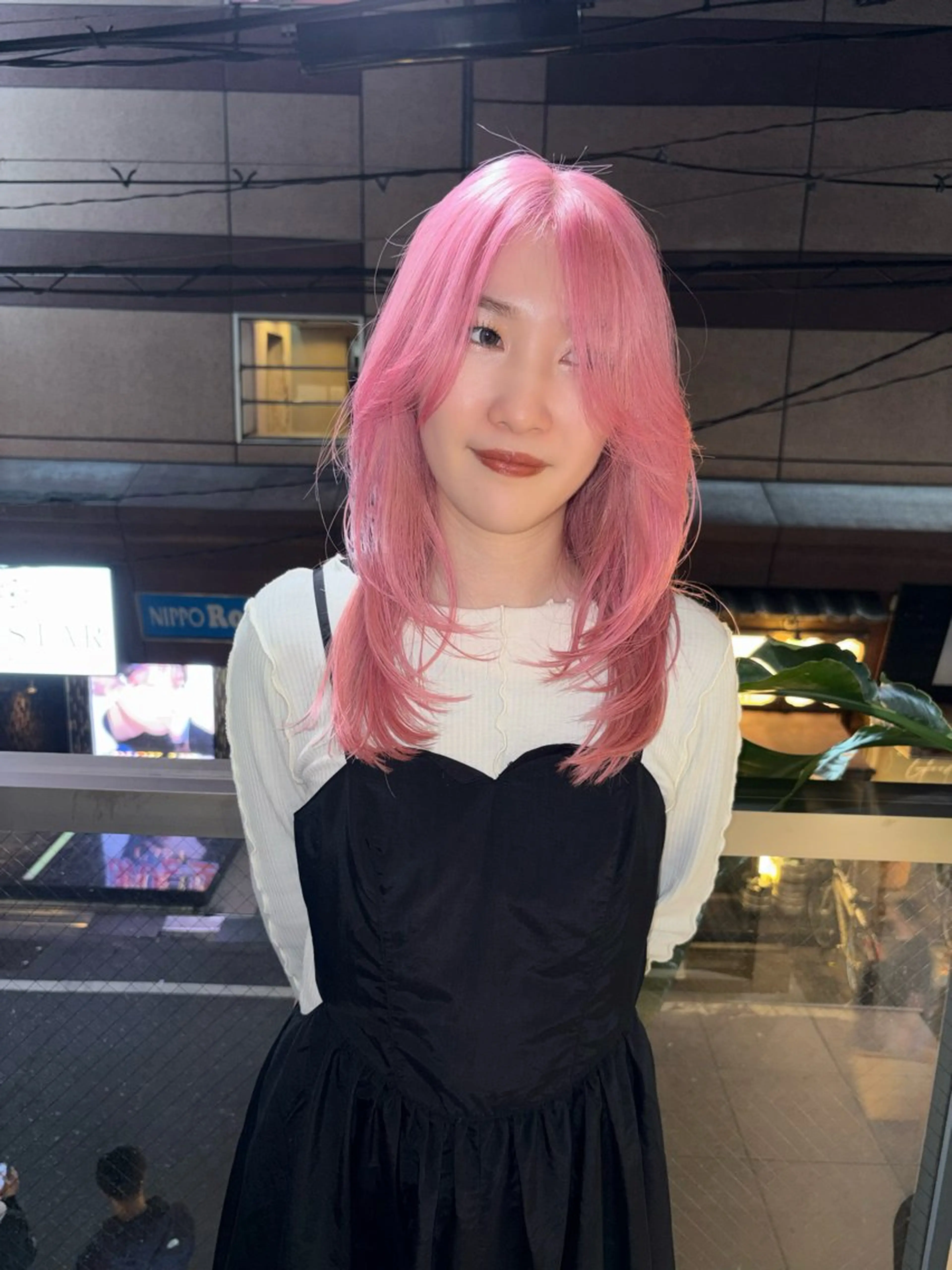 セミロング カラー カット ヘアカラー 心斎橋/デザインカラ ー/海外風/ナツミのヘアスタイル