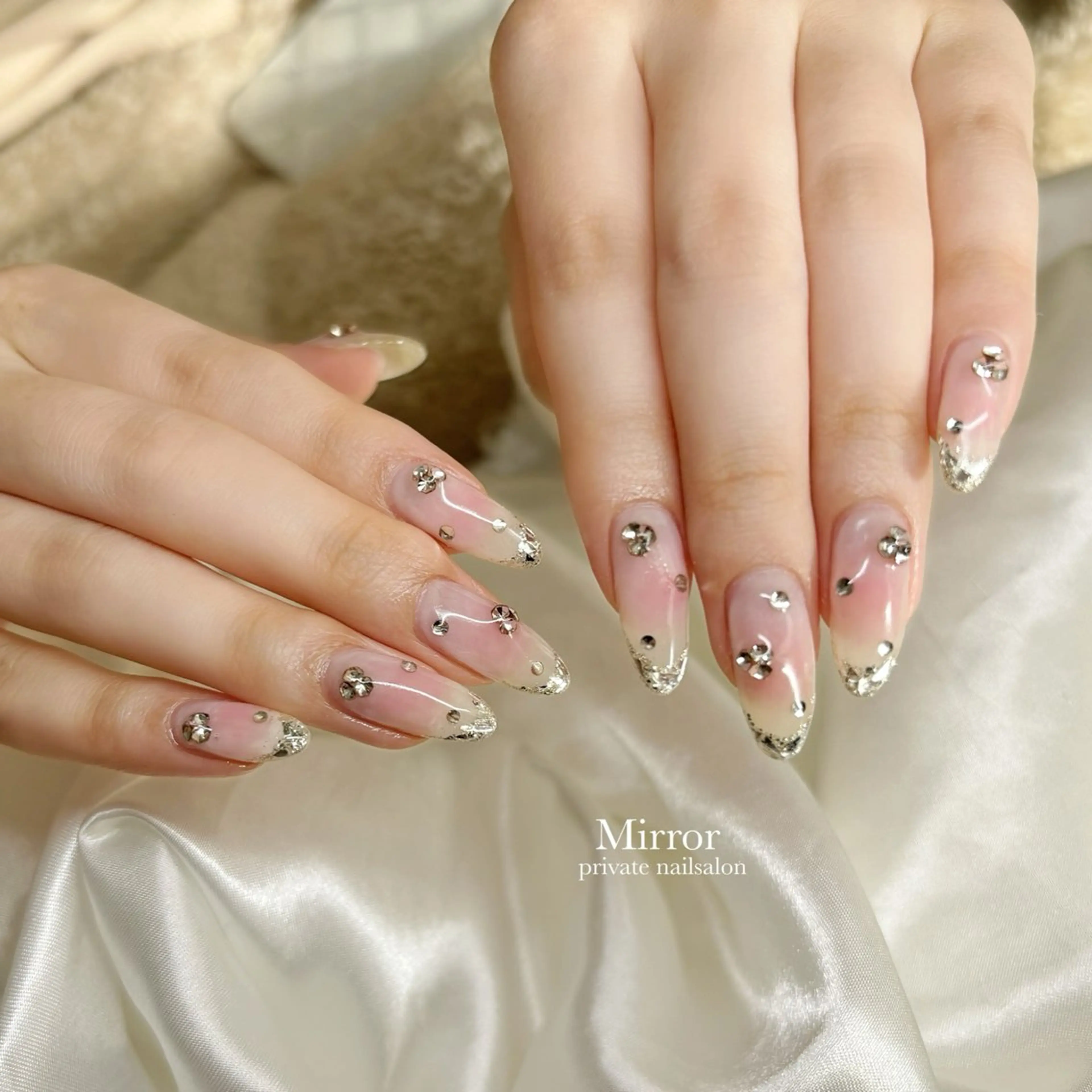 ネイル nailsalon Mirrorのネイルデザイン