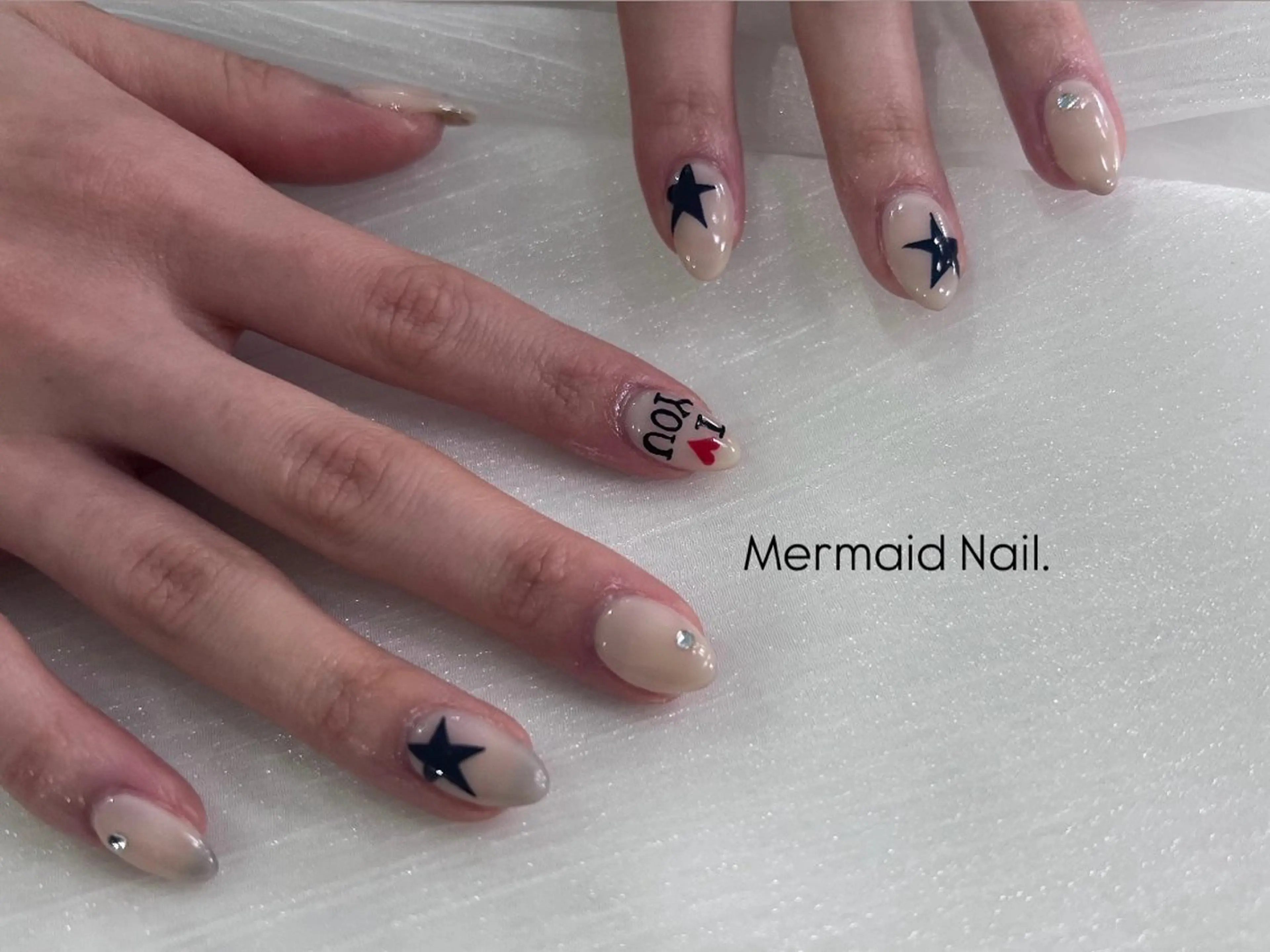 ネイル アートネイル ストーンネイル ハンドネイル Mermaid Nailのネイルデザイン