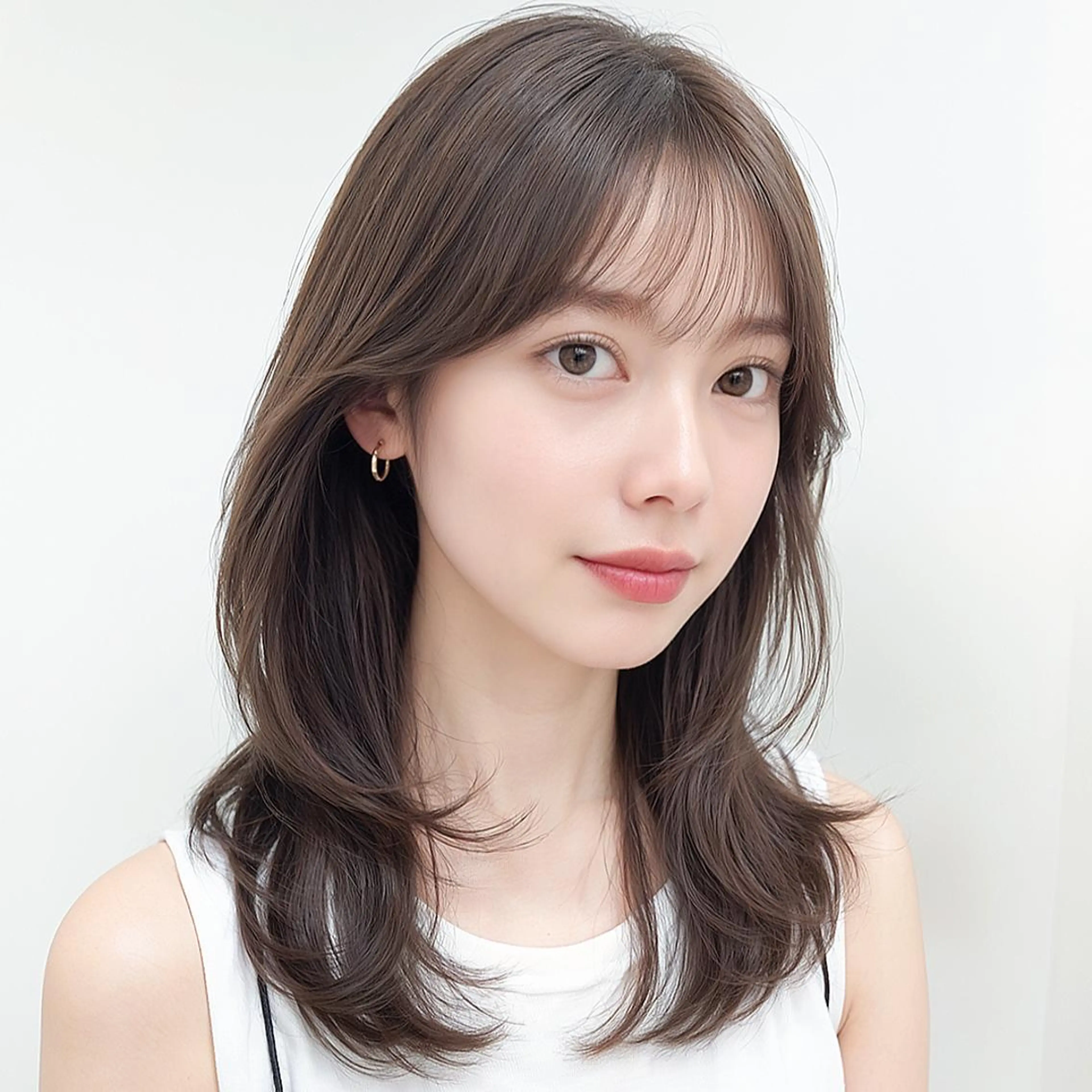 セミロング レイヤーカット／韓国 🤎きのした いちかのヘアスタイル