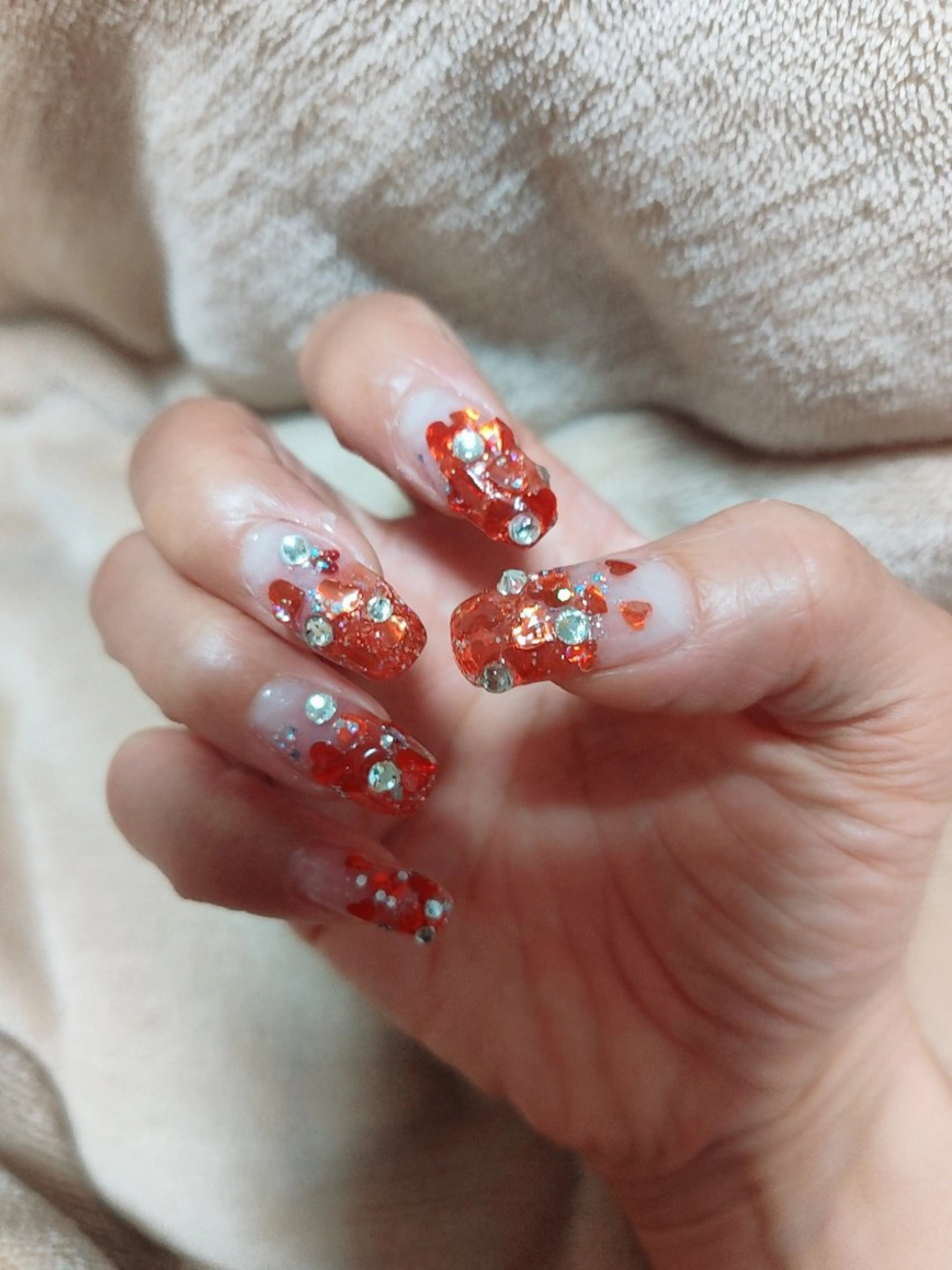 ネイル グラデーション ハート キラキラネイル ハンドネイル Arinna Anahataのネイルデザイン