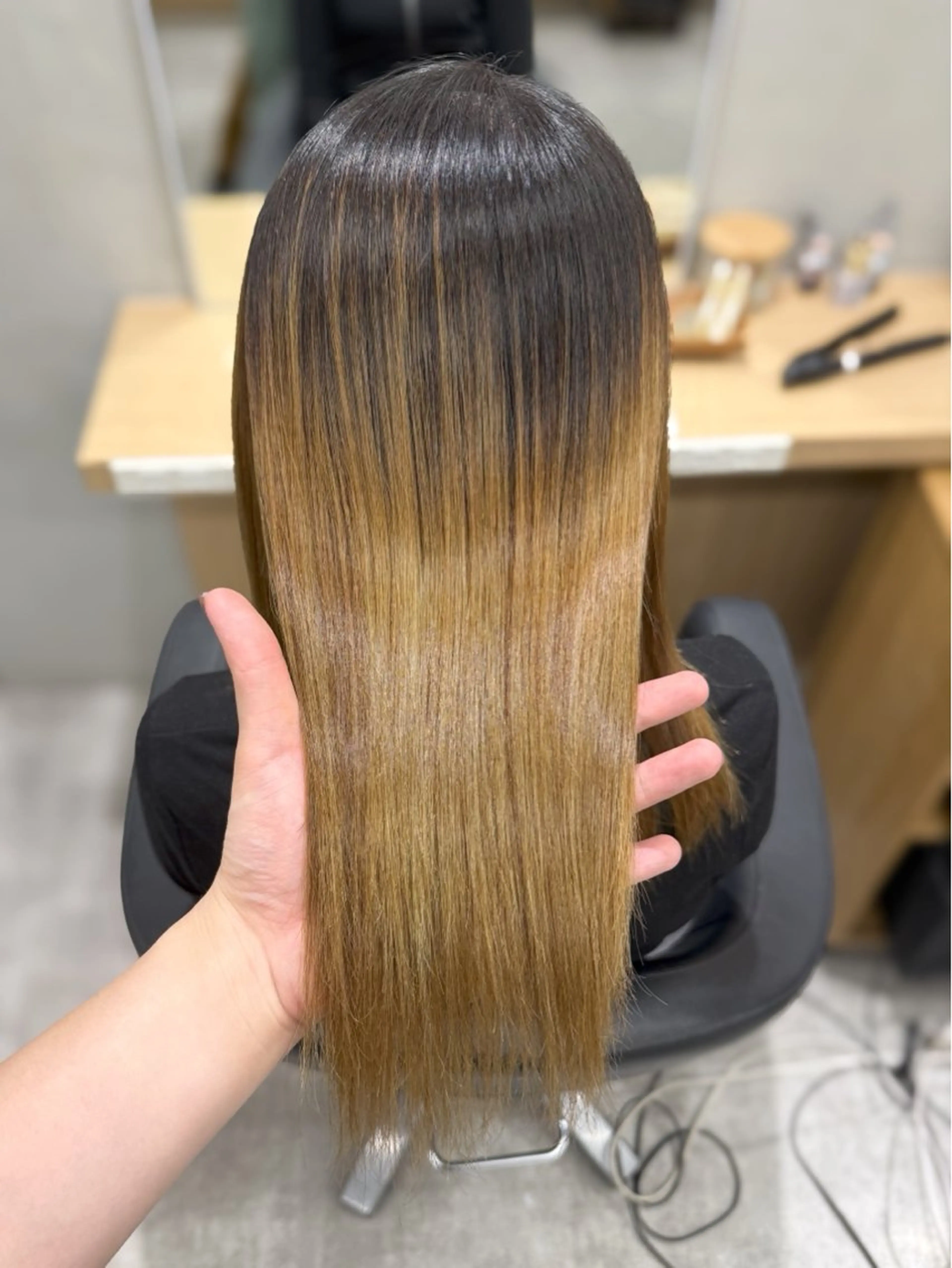 ロング パーマ 髪質改善 ストレートパーマ 縮毛矯正 AVANCE.京橋店所属・美髪🫧ブリーチ/ デザイン/永田汰伊智のヘアスタイル