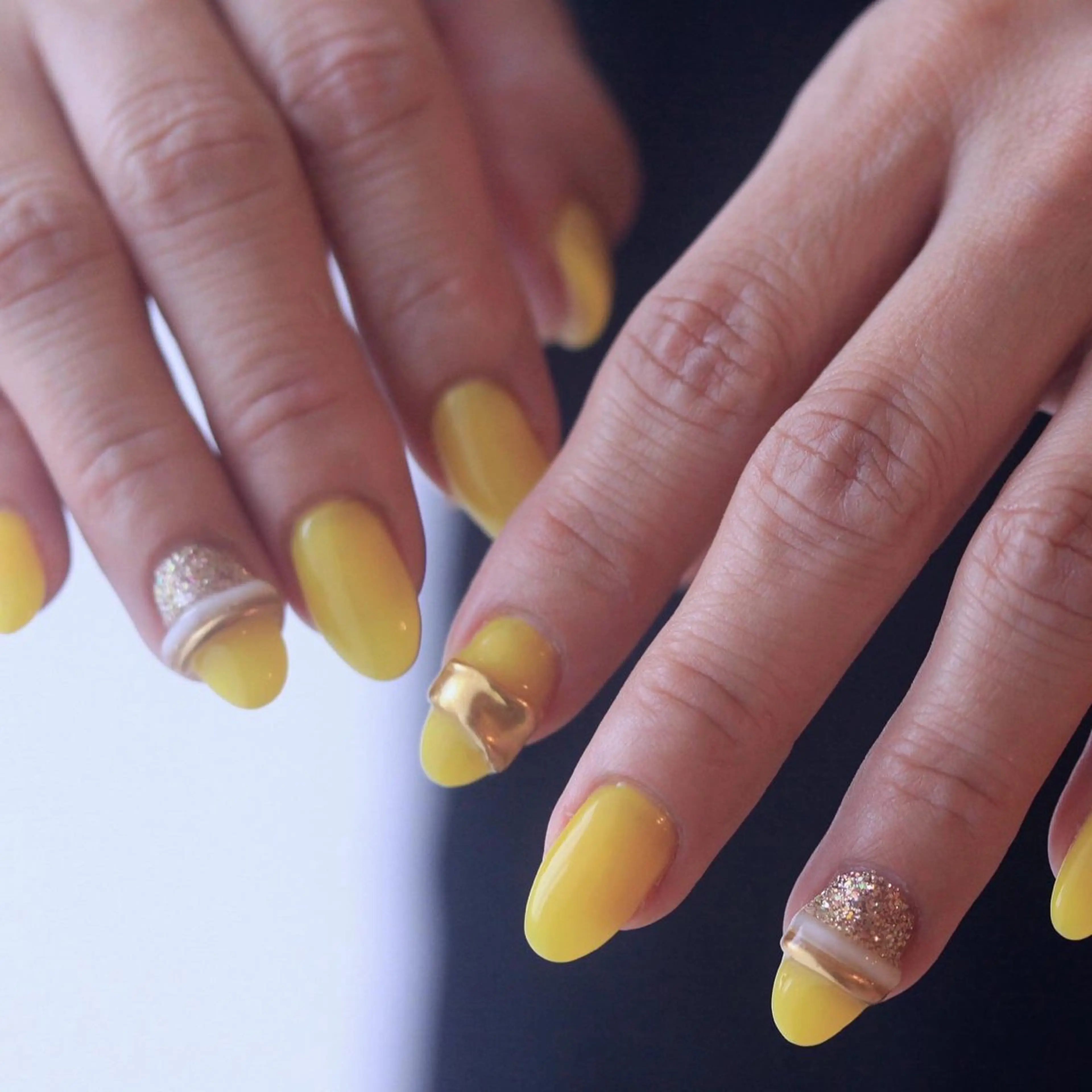 ネイル 氷ネイル・うるうるネイル ニュアンスネイル オフィスネイル シンプルネイル 夏ネイル ハンドネイル Elio所属・Elio 国泰寺のネイルデザイン