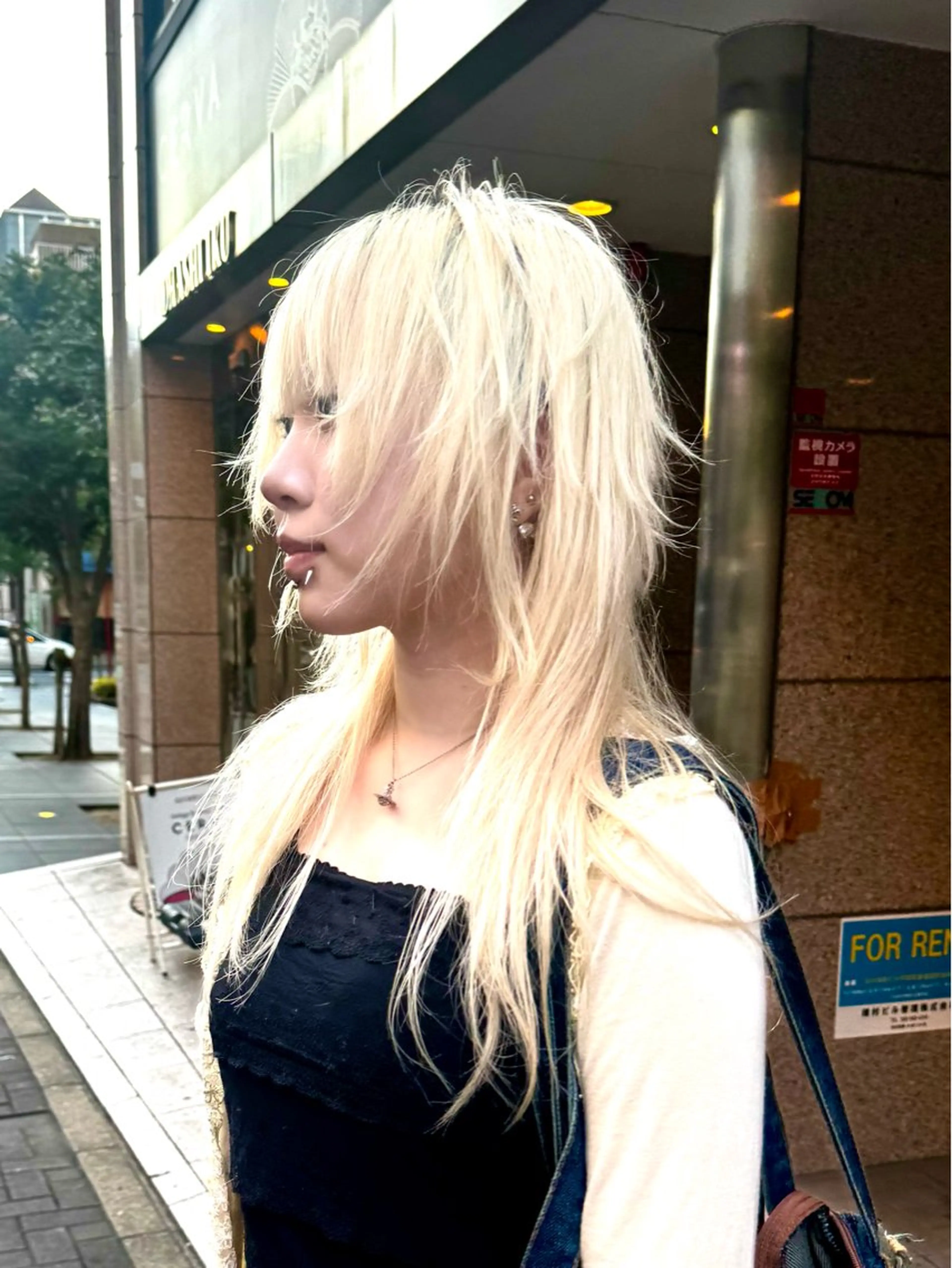 セミロング カラー ハイトーンカラー ハッシュカット レイヤーカット ウルフカット カット ヘアカラー トリートメント ハイトーン/レイヤー /ウルフ⭐️永田⭐️のヘアスタイル