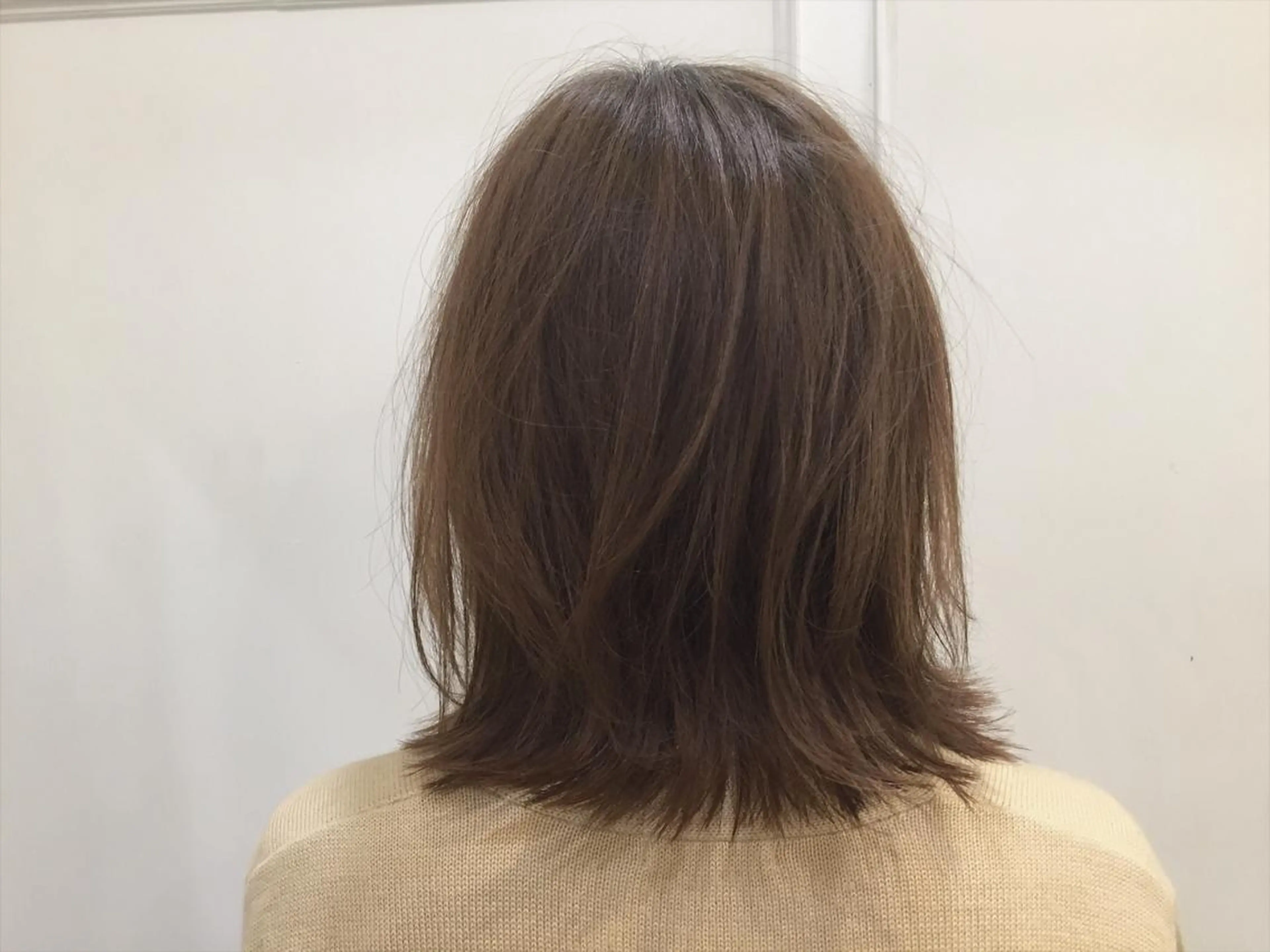 ミディアム カラー 加藤 あみのヘアスタイル