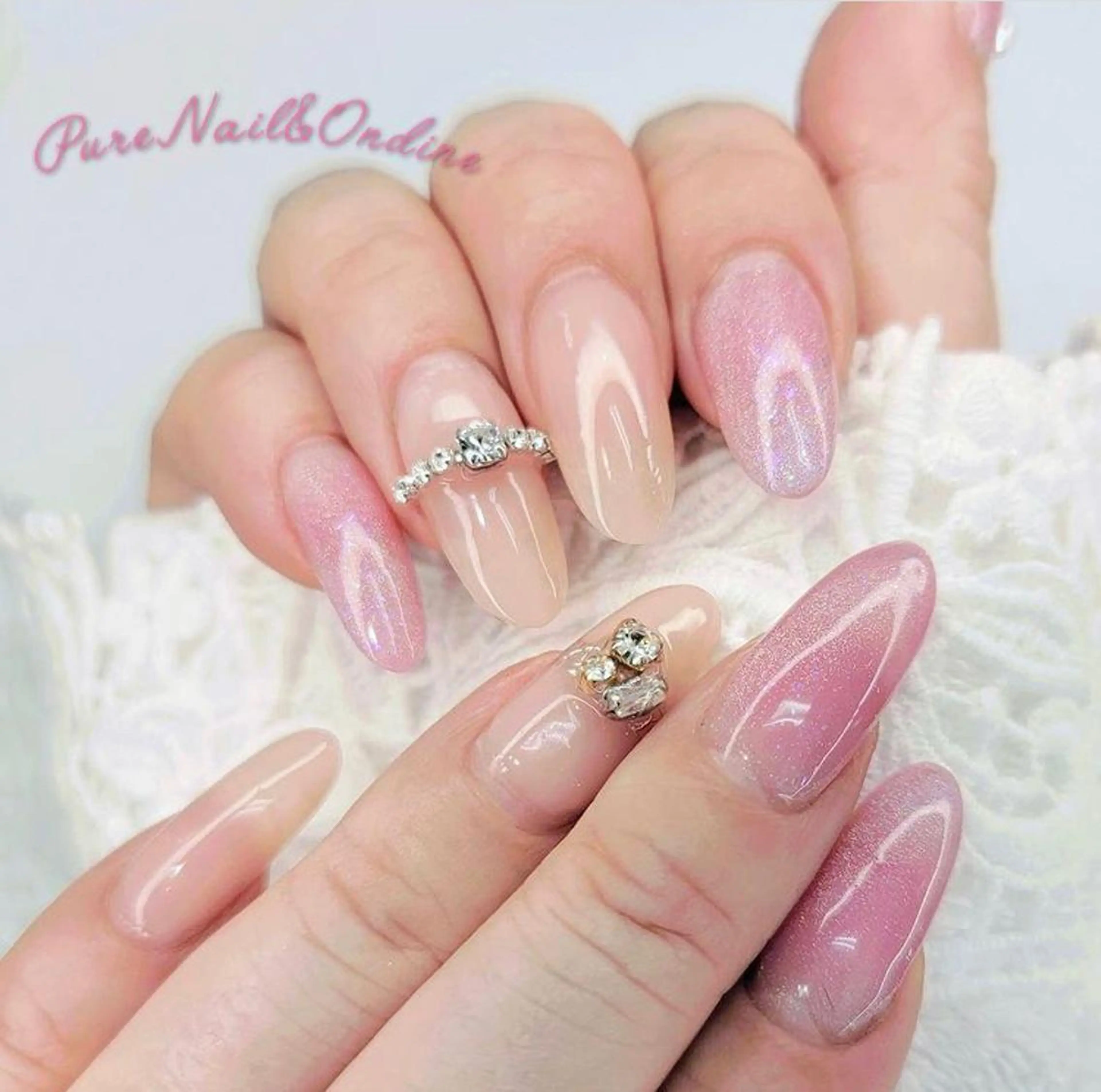 ネイル オーロラネイル マグネットネイル ワンカラーネイル ピュアネイル& オンディーヌのネイルデザイン