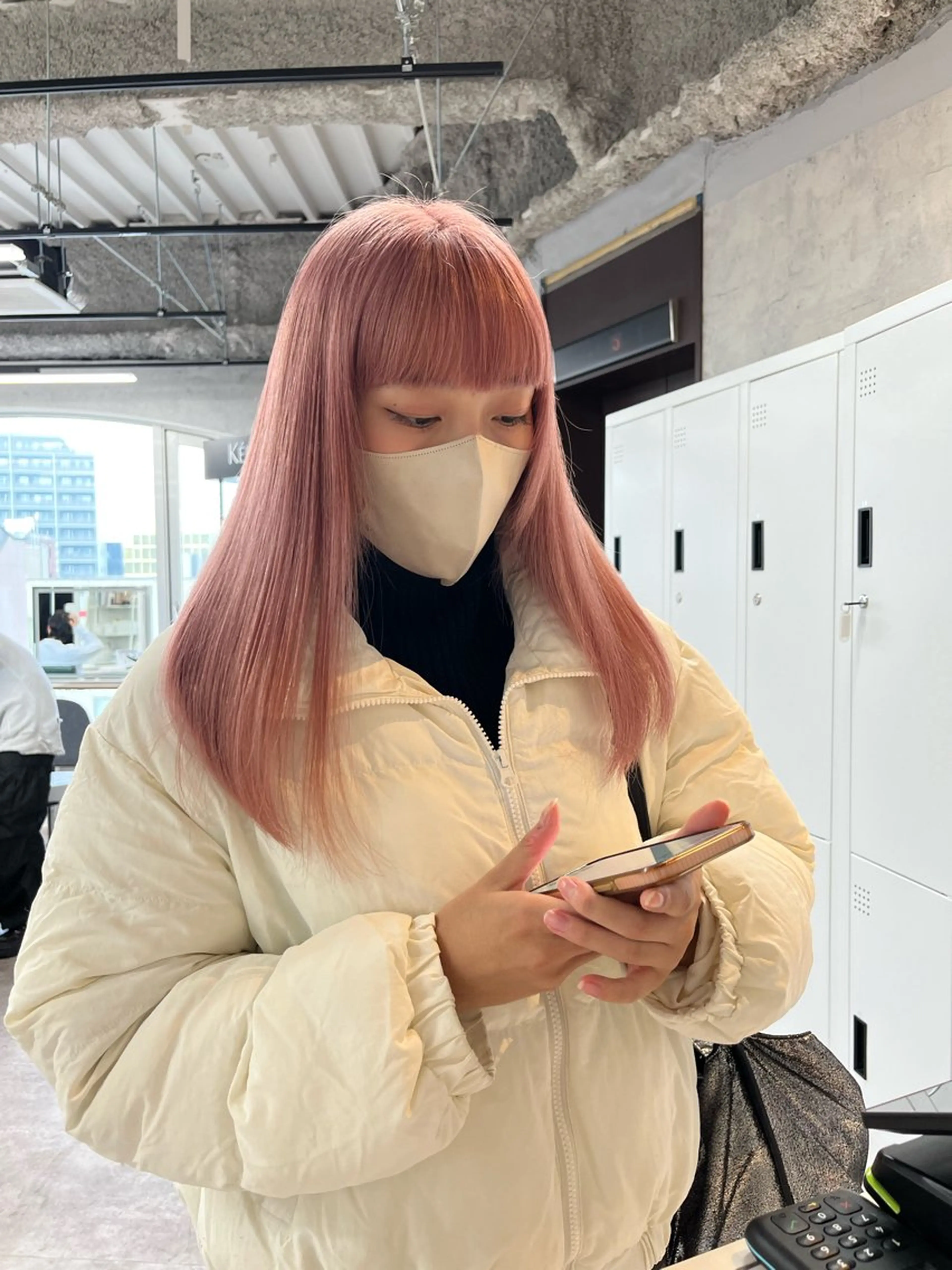 セミロング カラー ハイトーン/レイヤー 💜Akaneのヘアスタイル