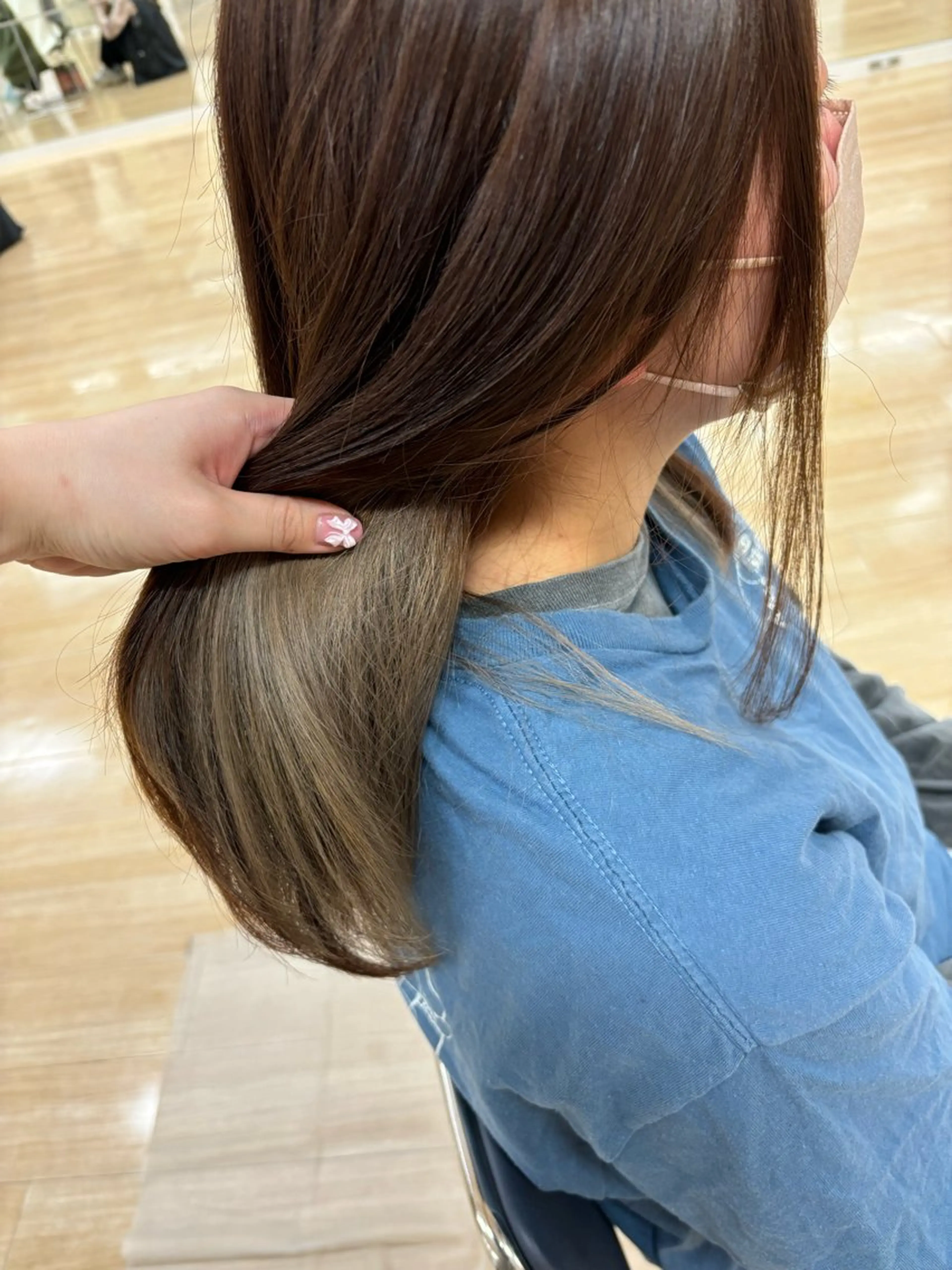 セミロング カラー インナーカラー ヘアカラー 一目惚れ艶ハイトーン バンド/しほのヘアスタイル