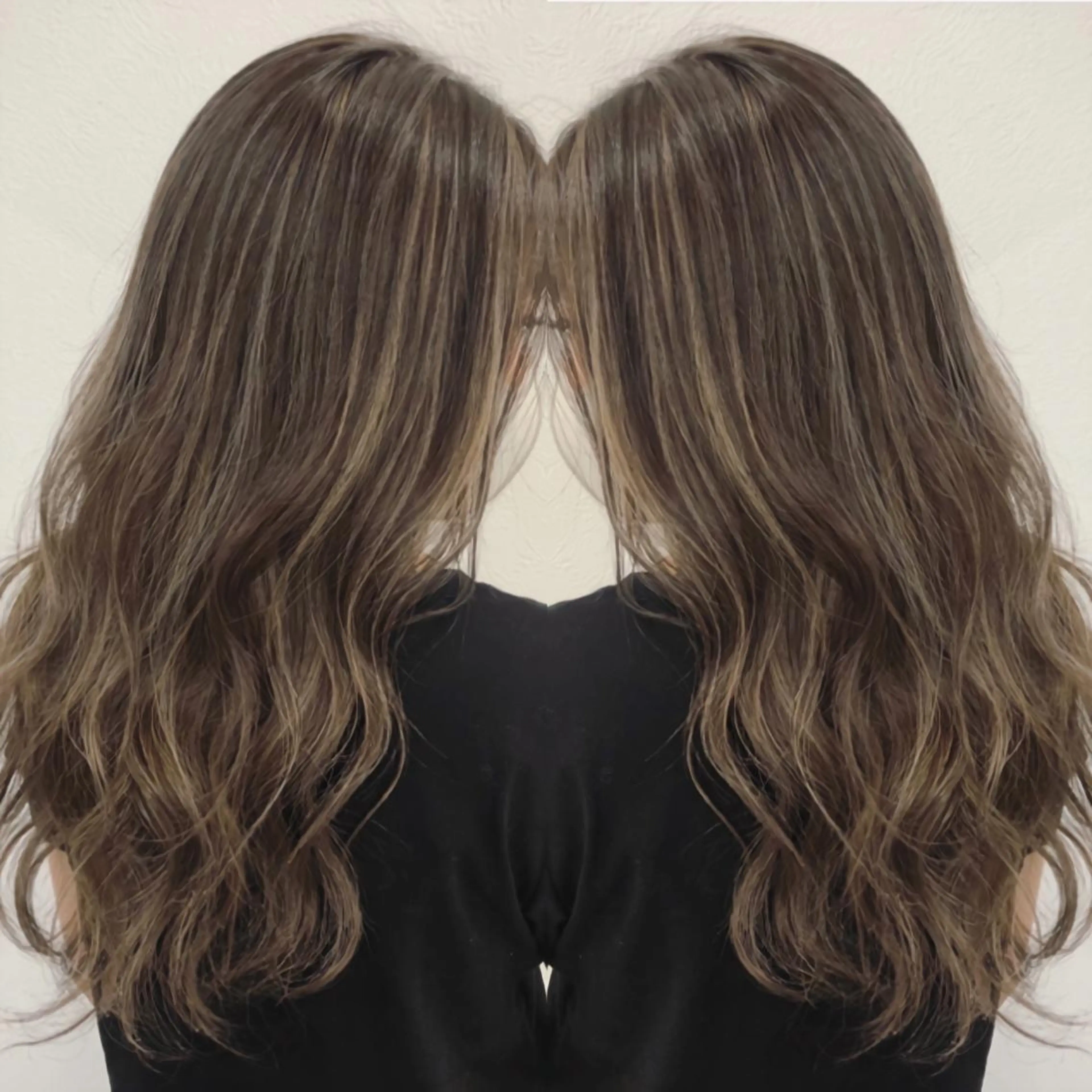 ロング カラー バレイヤージュ グラデーションカラー ハイライトカラー ハイトーンカラー ハイライト NEO Beauty Salon所属・𝐍𝐄𝐎 𝐉𝐔𝐑𝐈のネイルデザイン