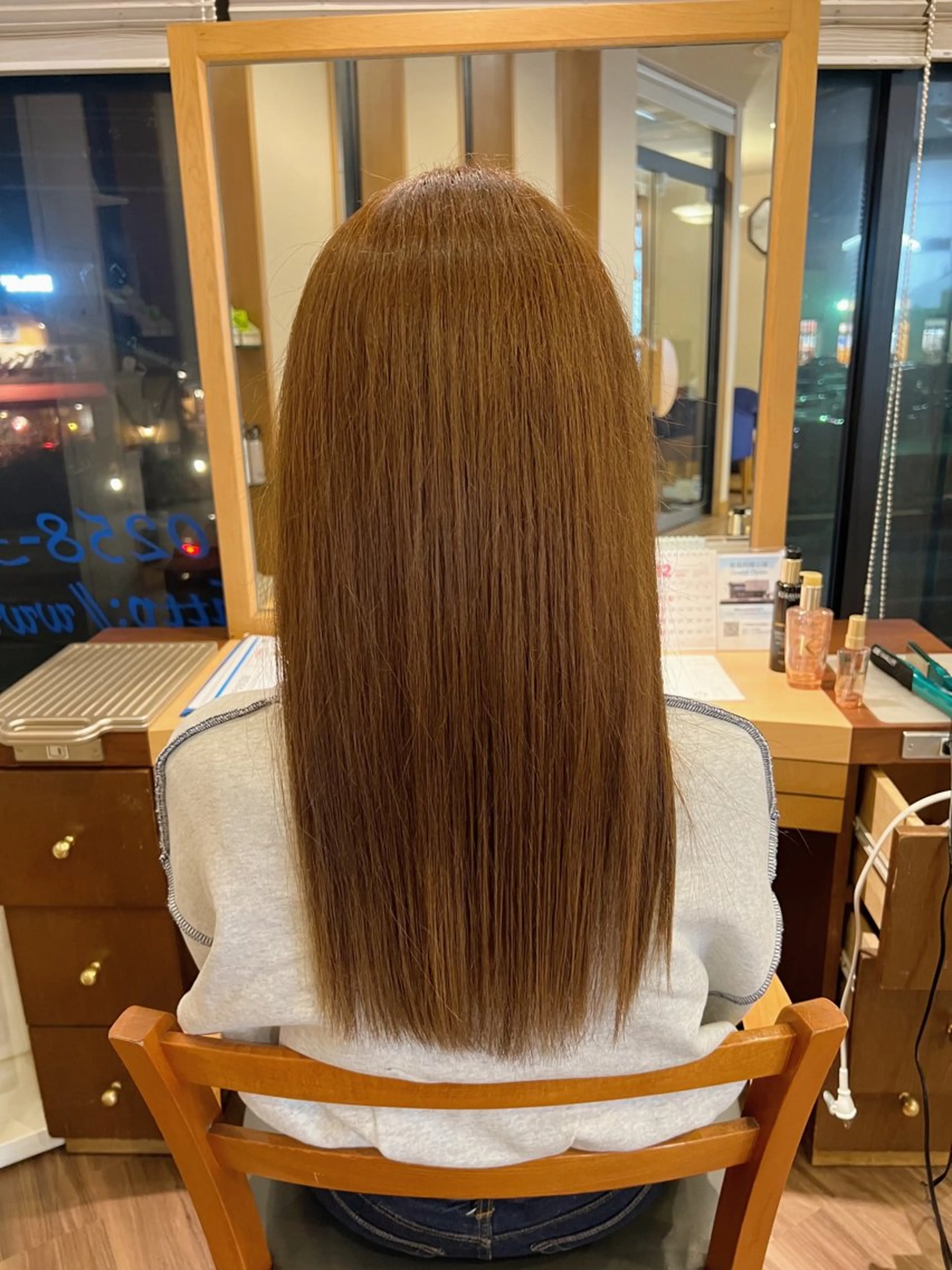 ロング カラー 小島 七海のヘアスタイル