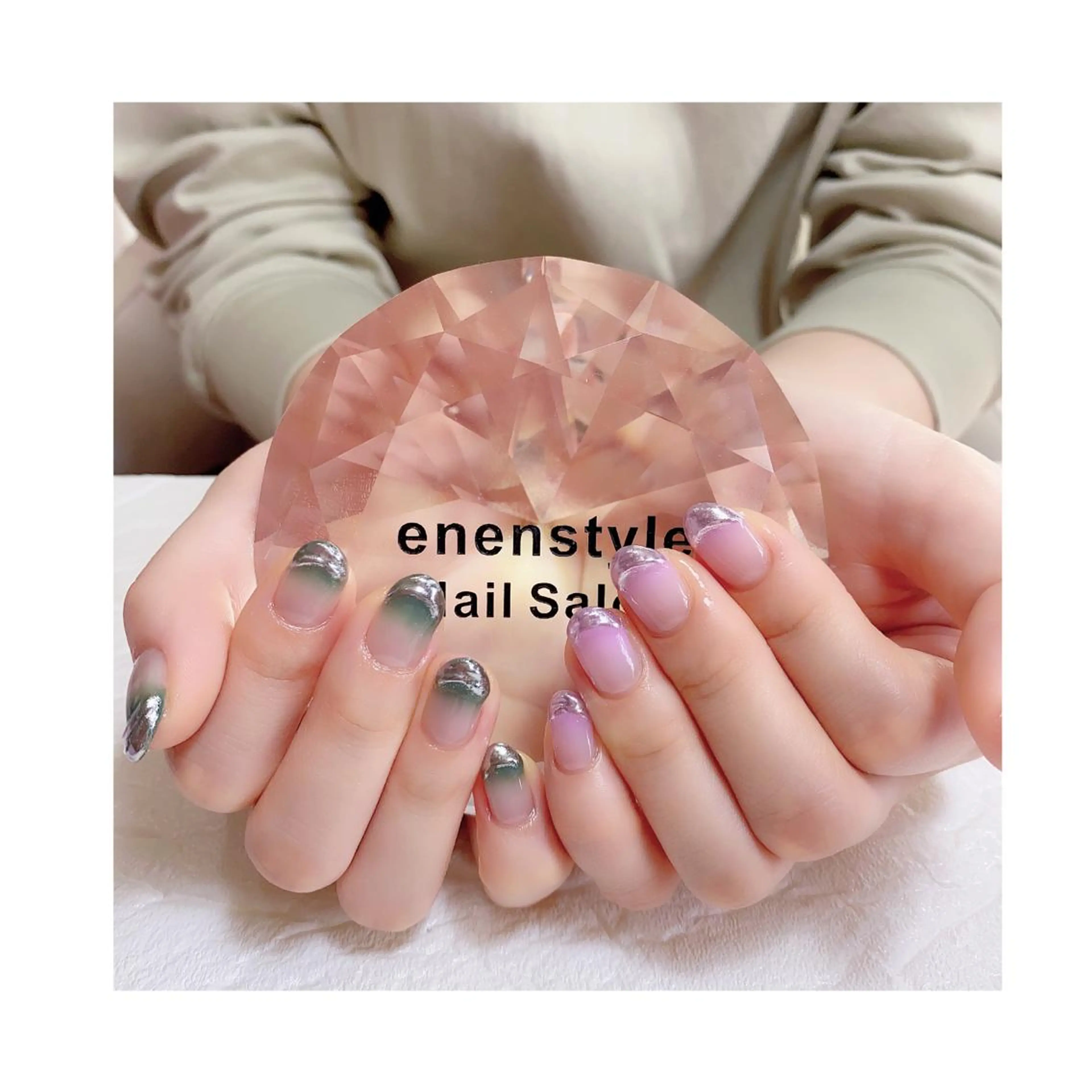 ショート ネイル ジェルネイル ニュアンスネイル オフィスネイル ワンカラーネイル パラジェル ハンドネイル 👑enen style👑のネイルデザイン