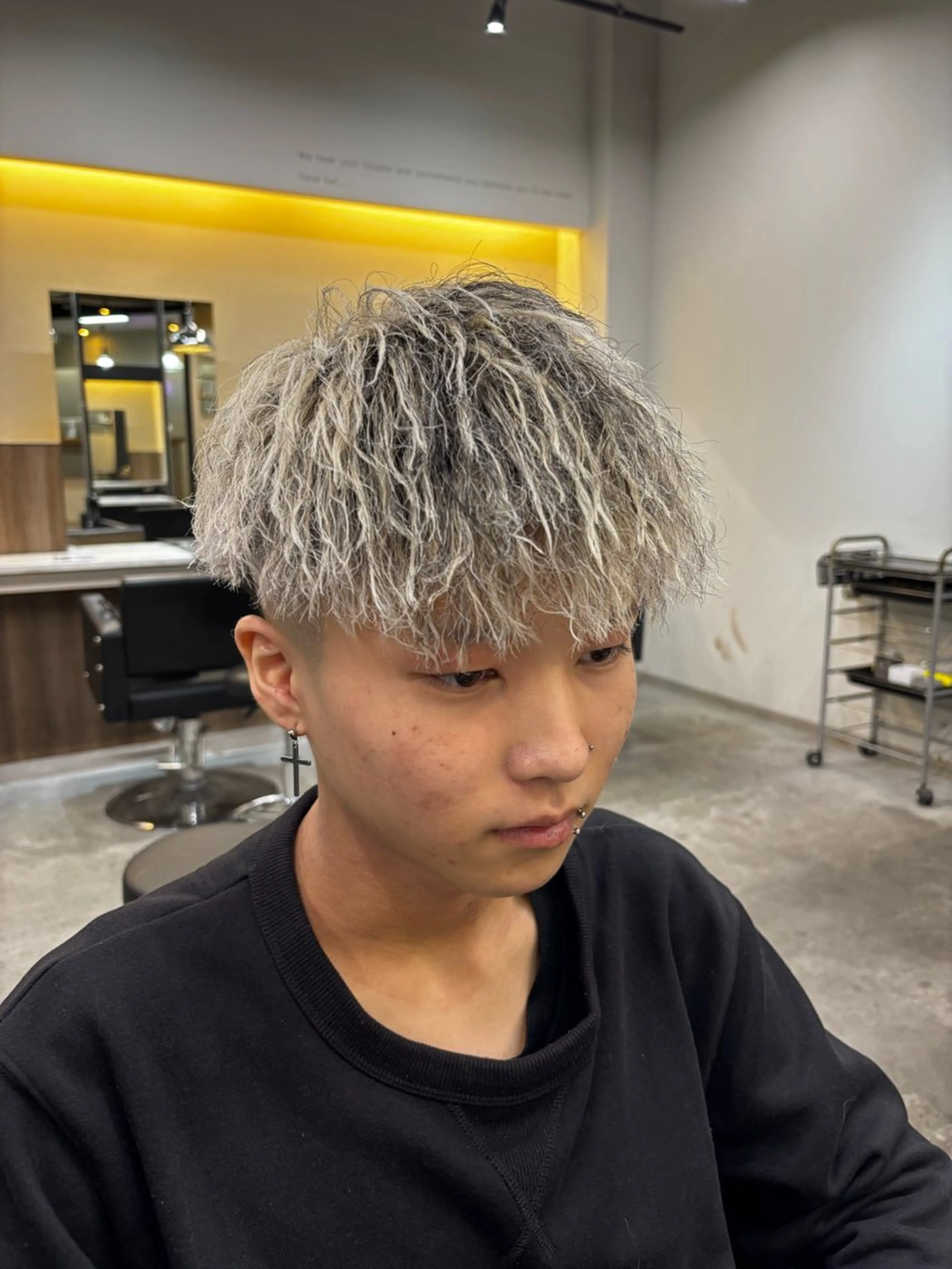 ショート カラー パーマ メンズ カット ヘアカラー パーマ mikuto メンズ/パーマのヘアスタイル