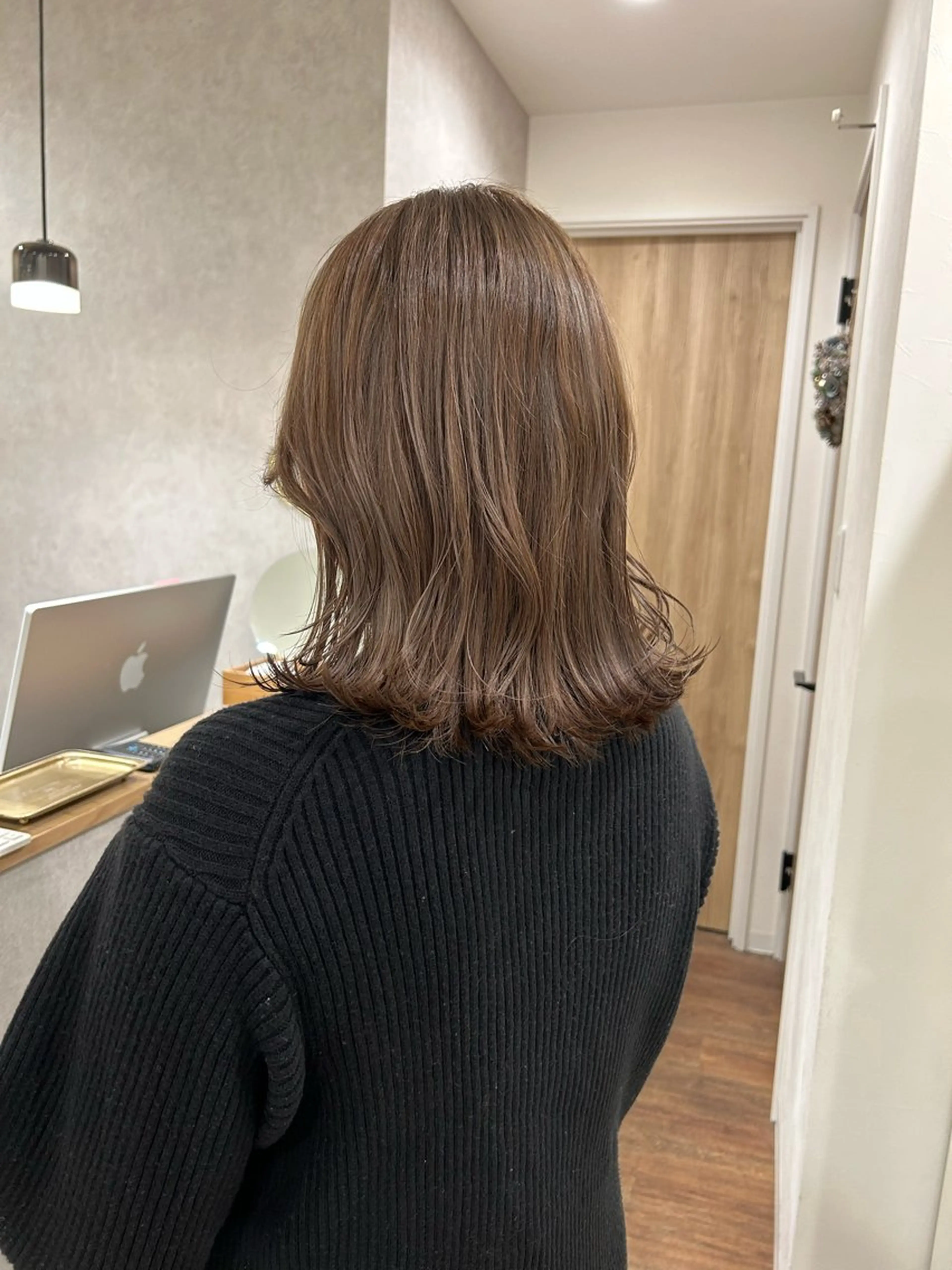 セミロング カラー ブリーチ ケアブリーチ ダブルカラー グレージュ ハイライトカラー カット ヘアカラー Radix所属・ボブ/ハイトーン 福生Radix 下田のヘアスタイル