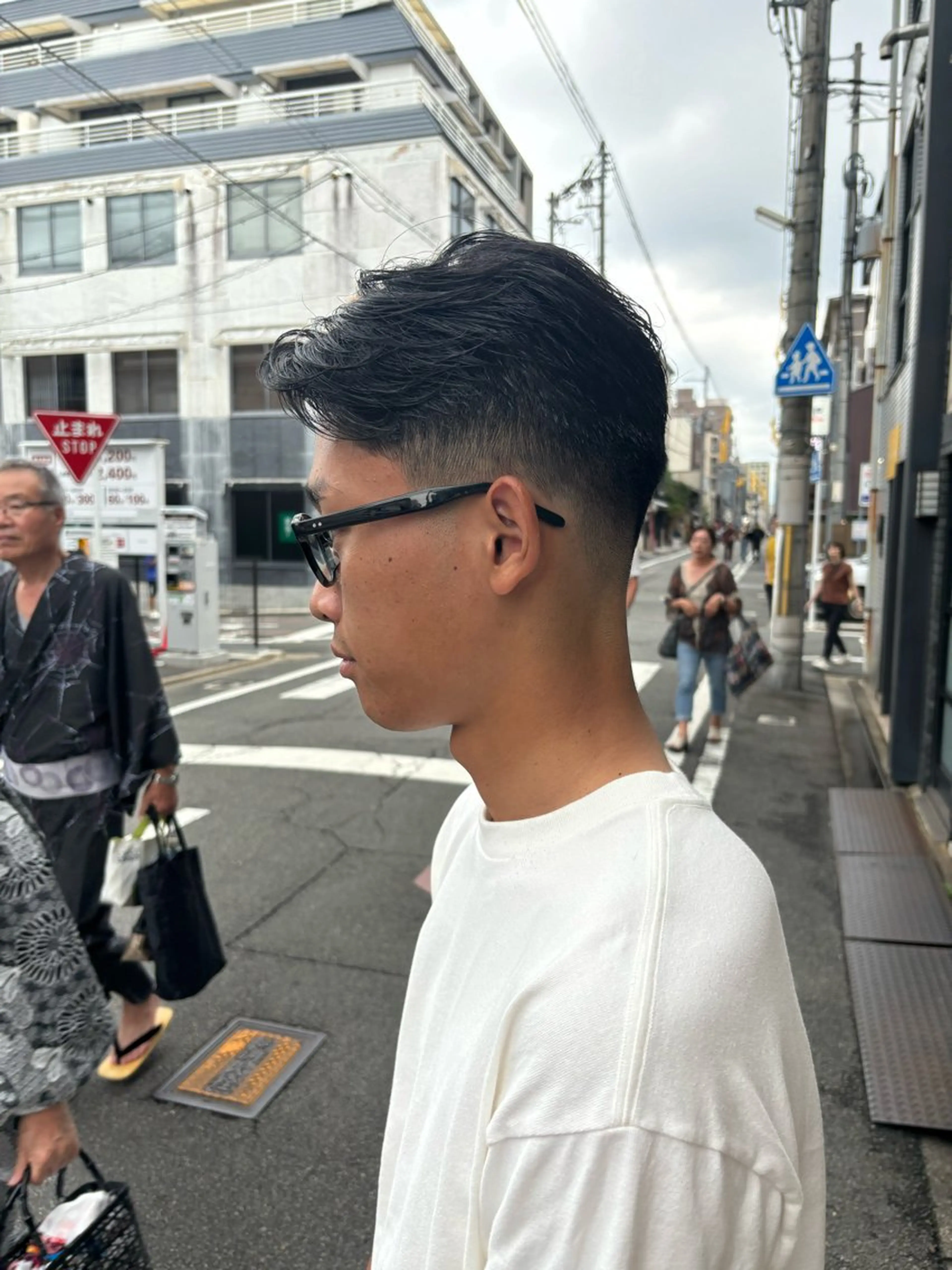 メンズ フェードカット カット ヘアカラー トリートメント darts所属・マツダ レンのヘアスタイル