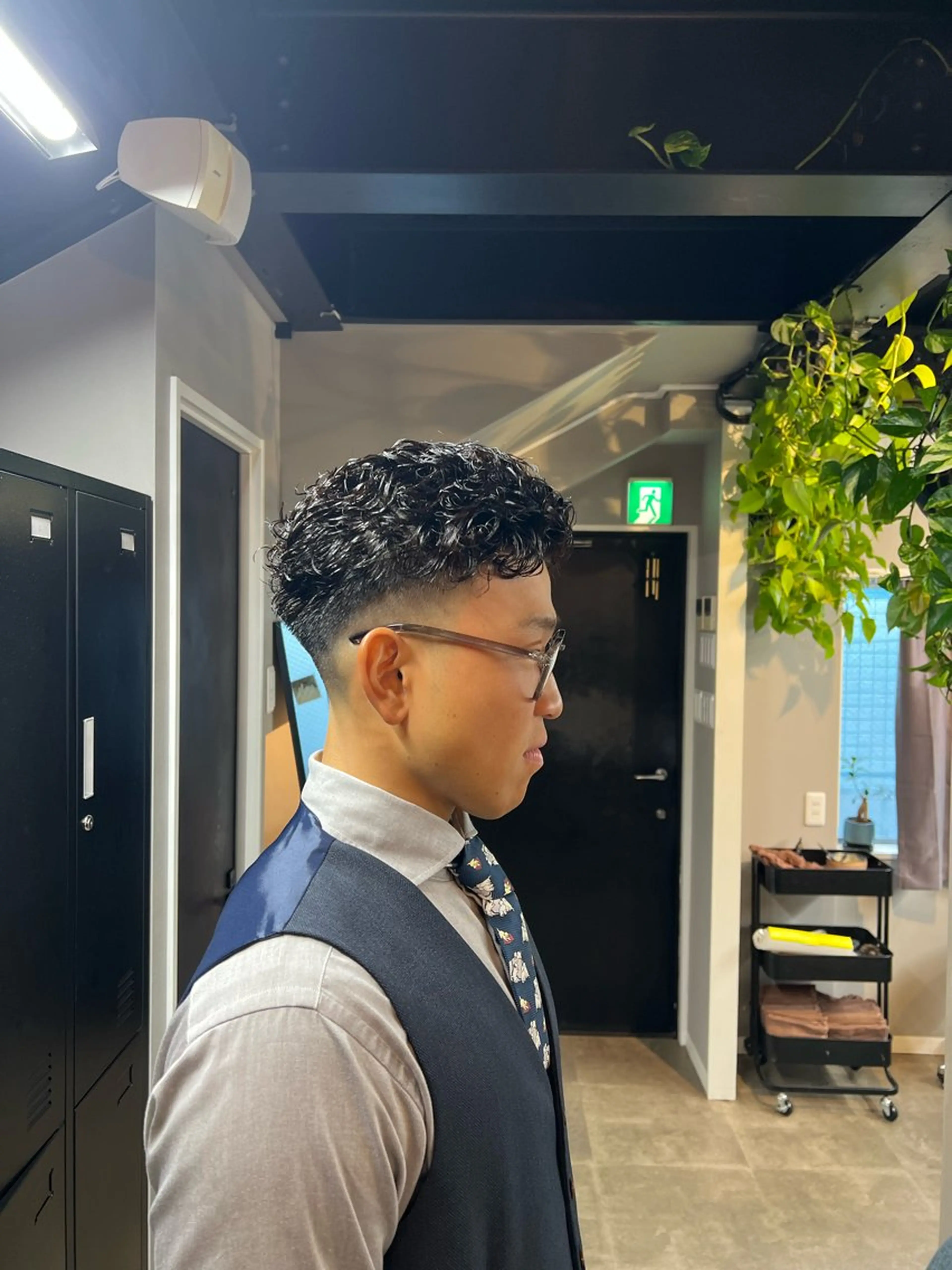 ショート パーマ メンズ 艶カラー/ツイスパ/ 無造作パーマ　久保のヘアスタイル