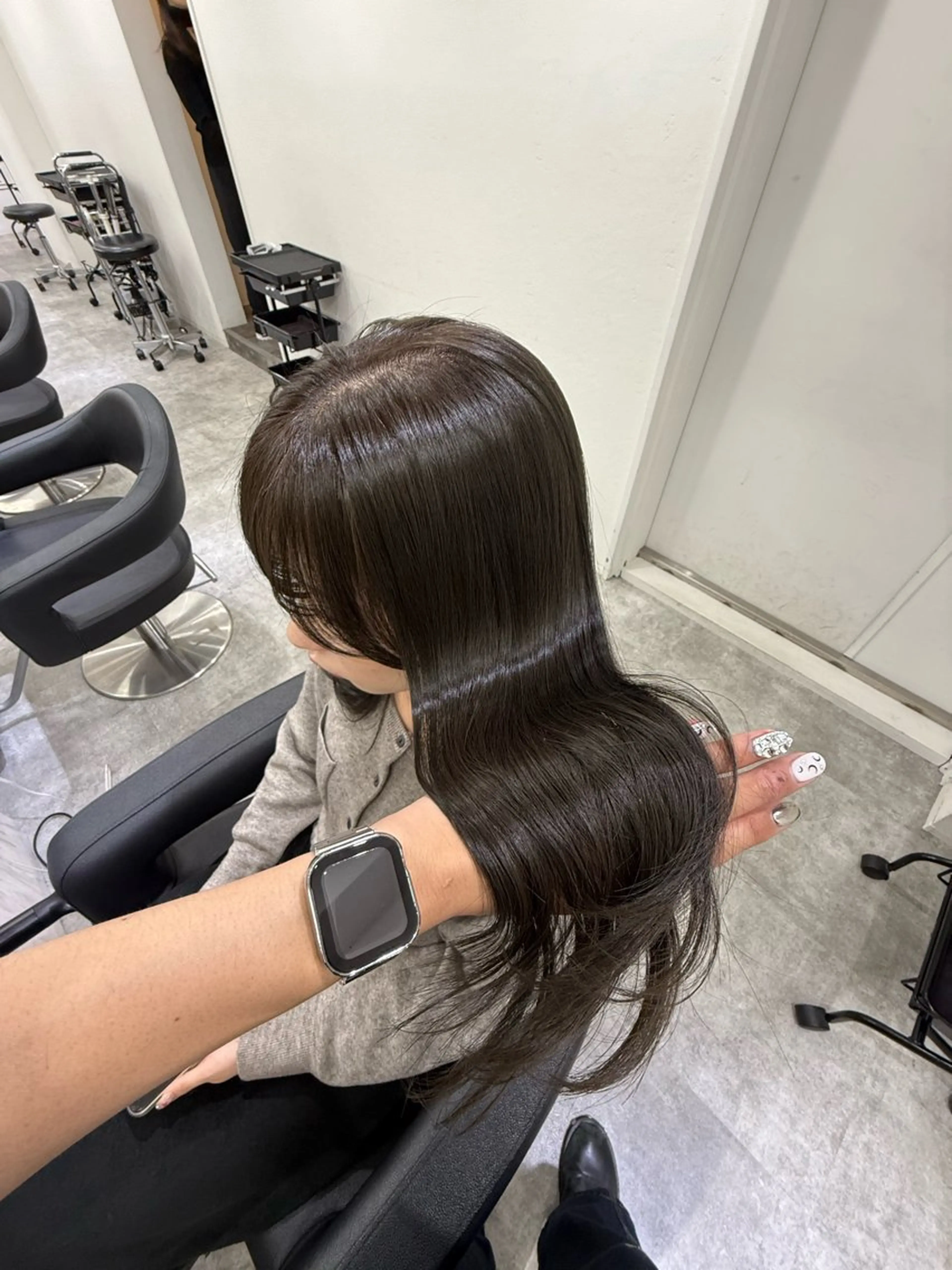 ロング カラー ミディアムレイヤー 添田晃基のヘアスタイル