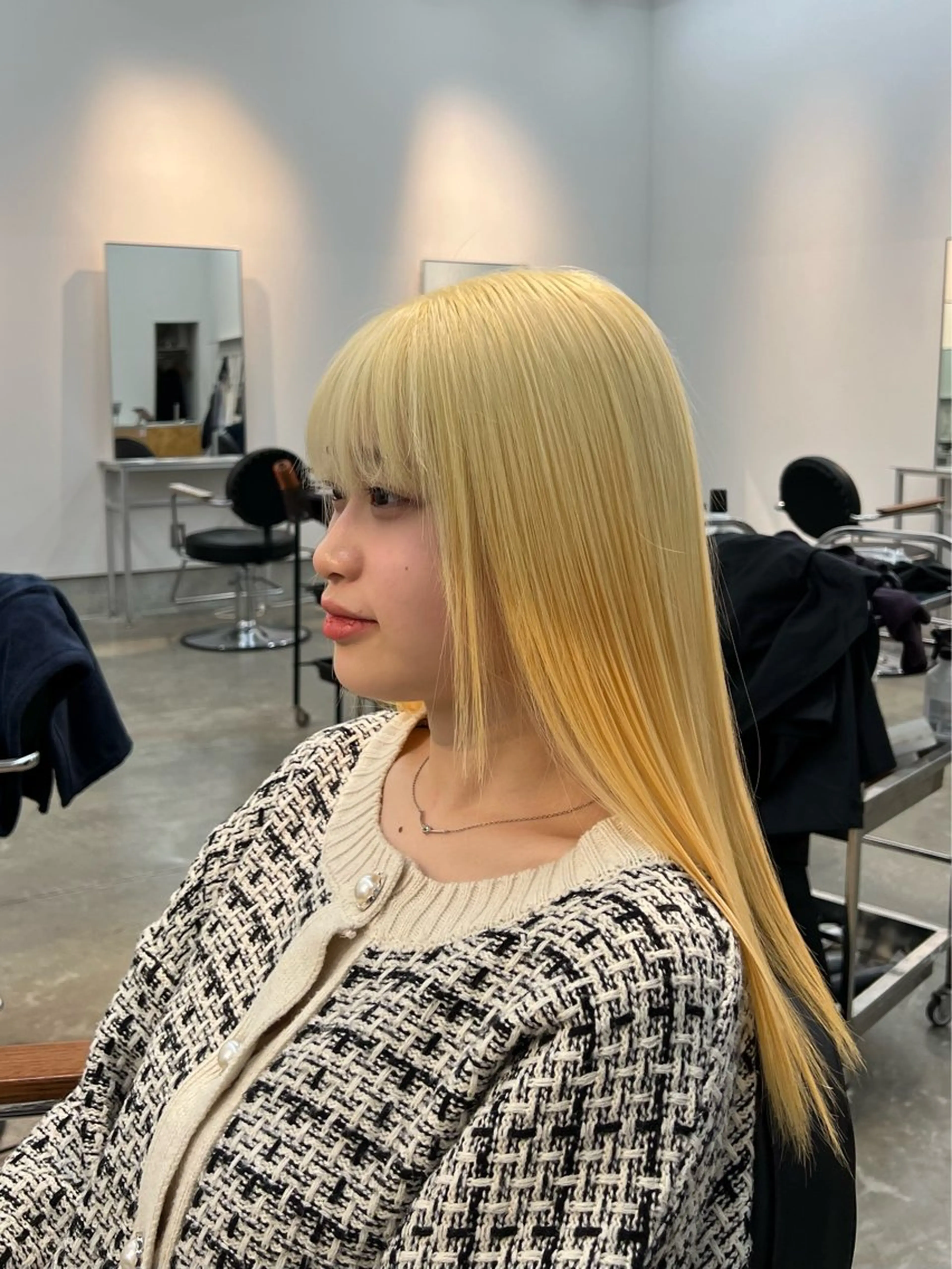 ロング ヘアカラー トリートメント Yuito/カラー/ ブリーチ/ストレートのヘアスタイル