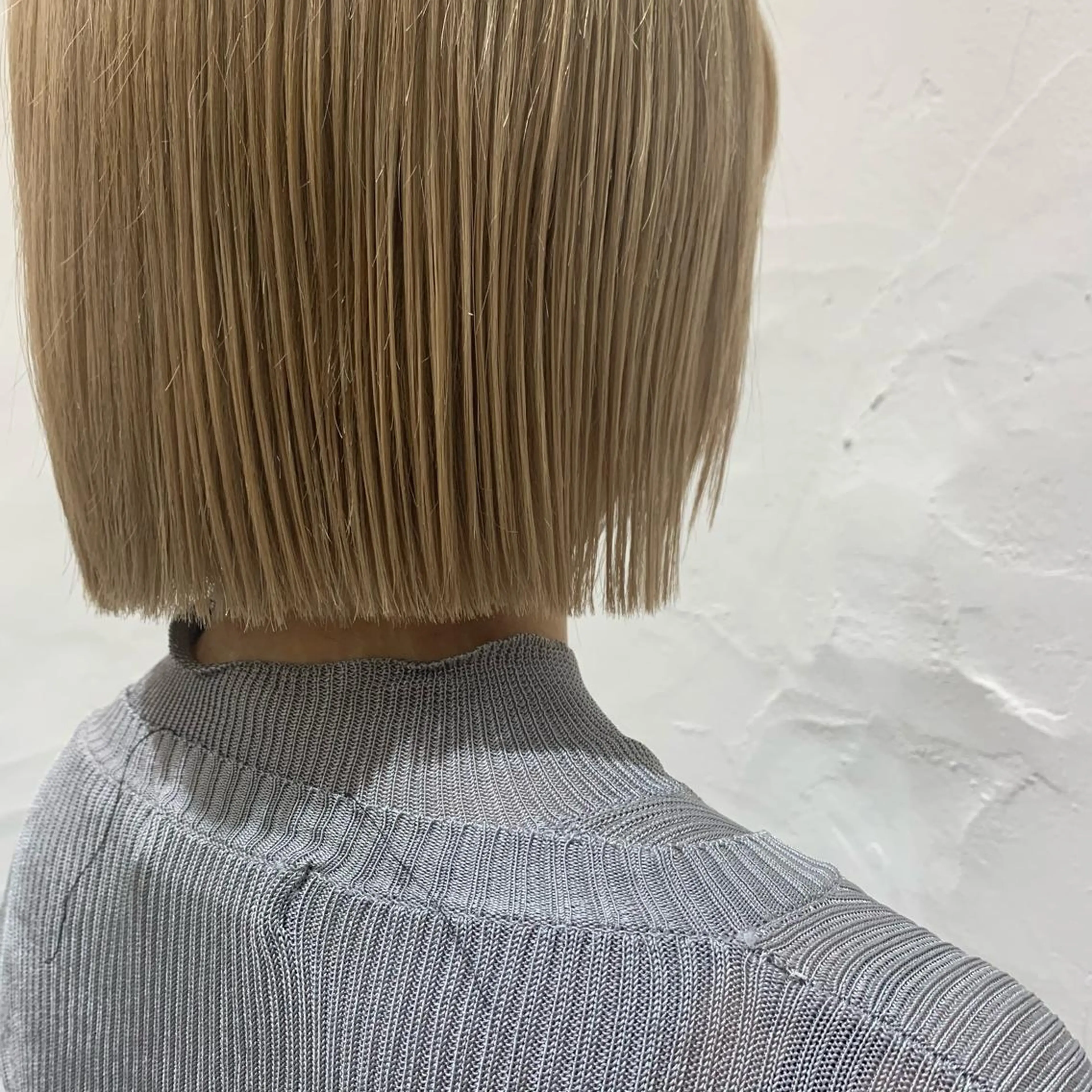 ミディアム 吉田 夢のヘアスタイル