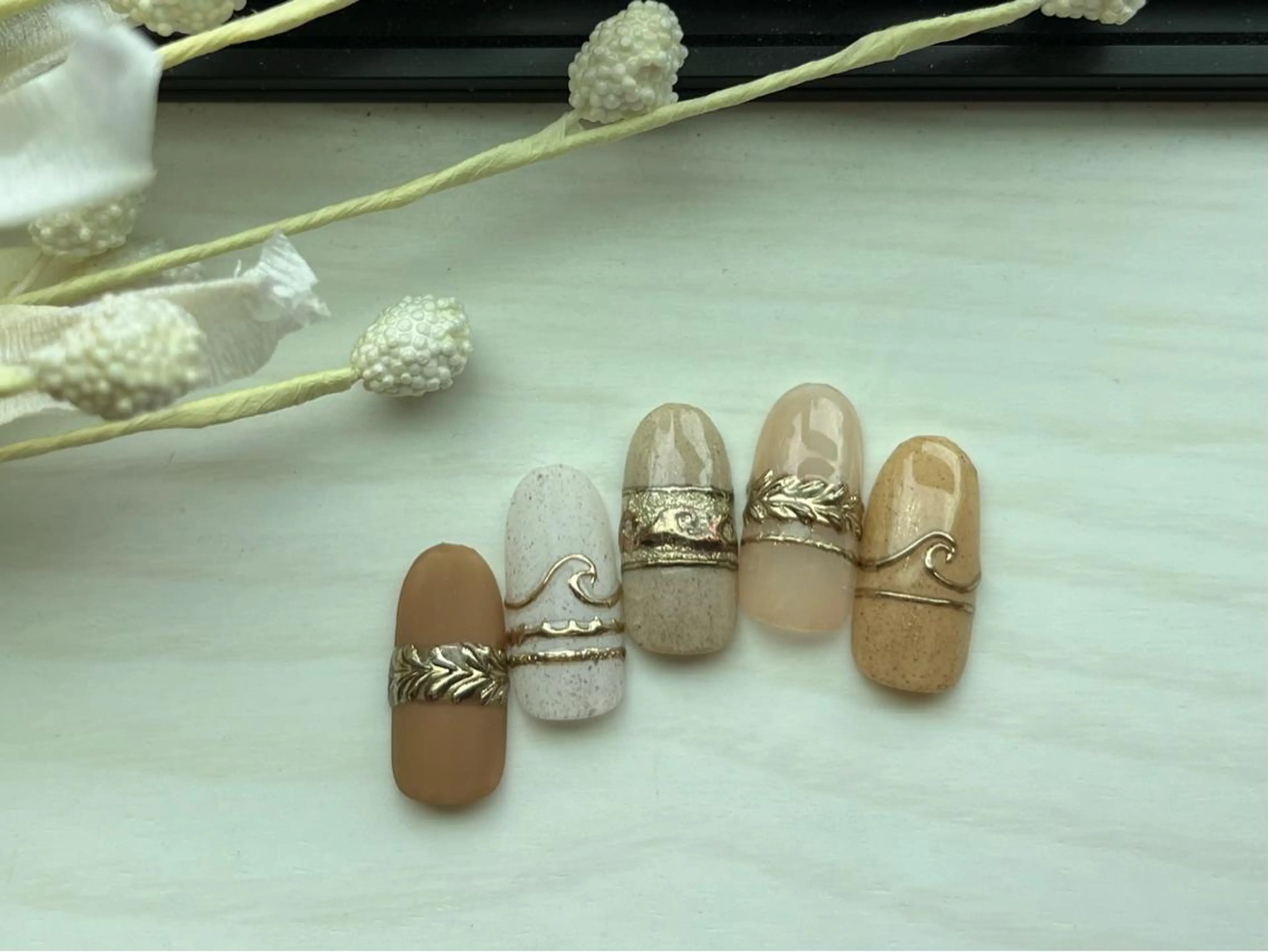 ネイル ミラーネイル Nailsalon E's cafeのネイルデザイン