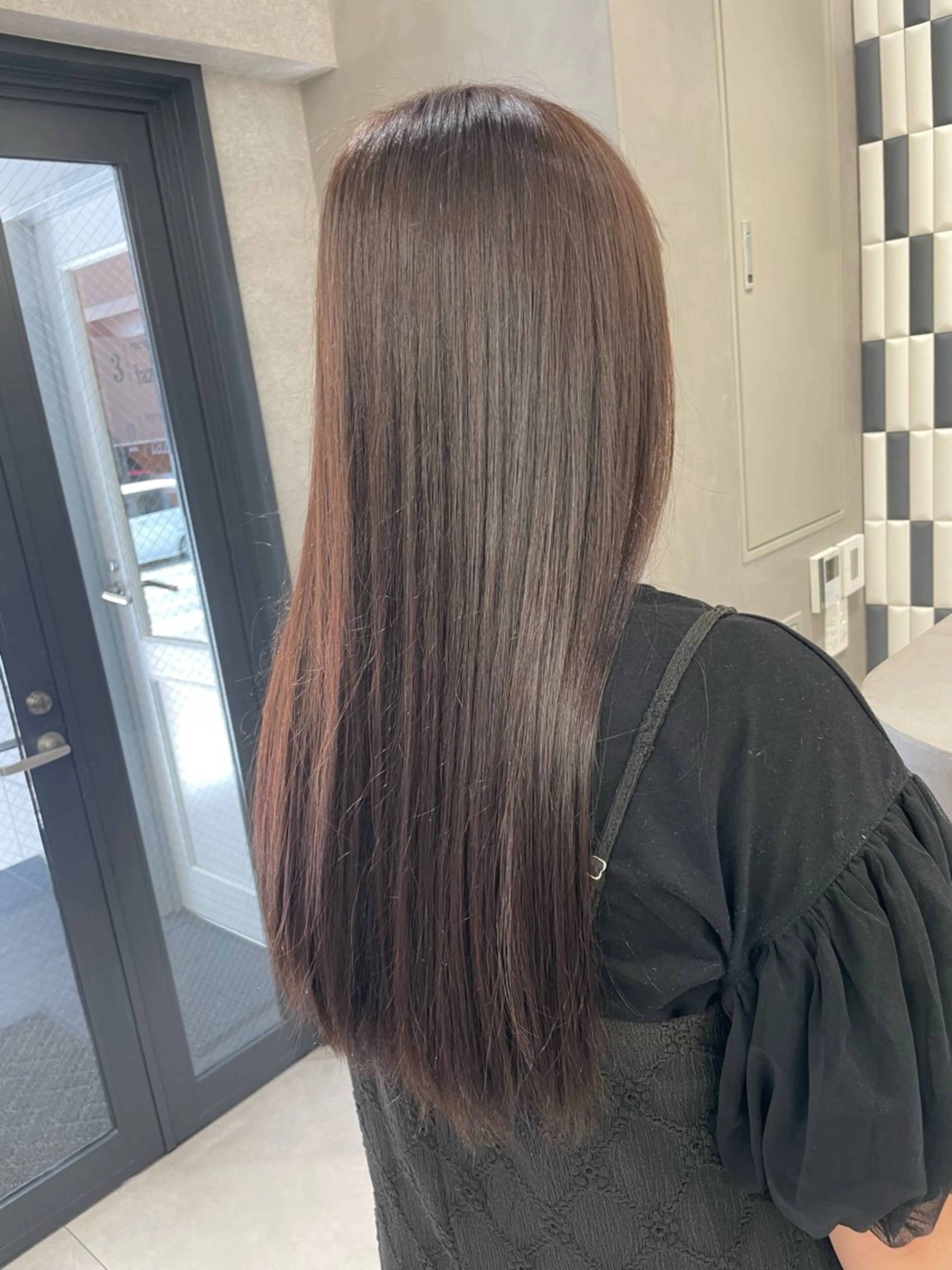 ロング カラー ブラウンカラー ヘアカラー トリートメント 愛華 【geep】のヘアスタイル