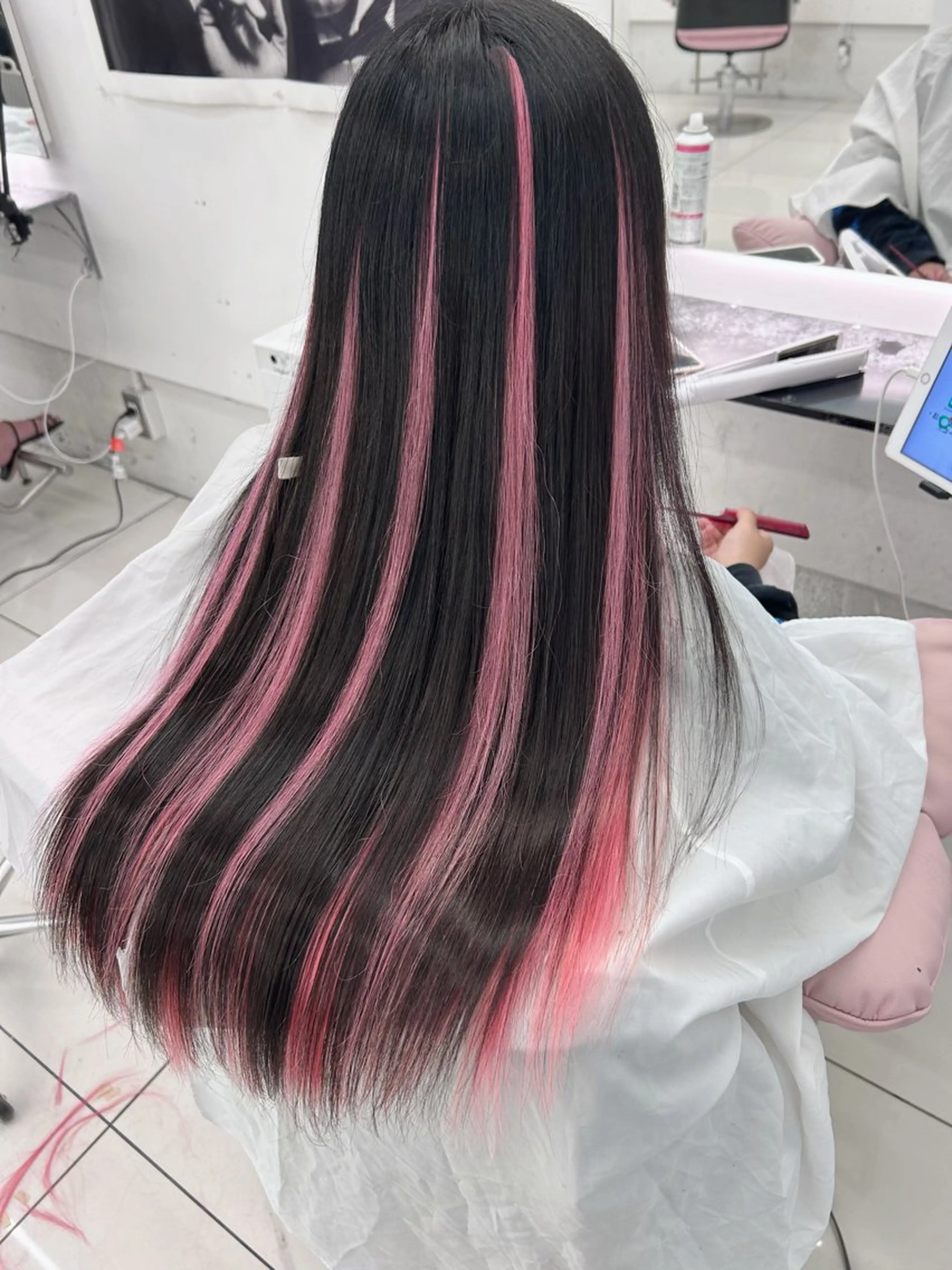 ロング ハイライト エクステ 三尾 樺緒のヘアスタイル