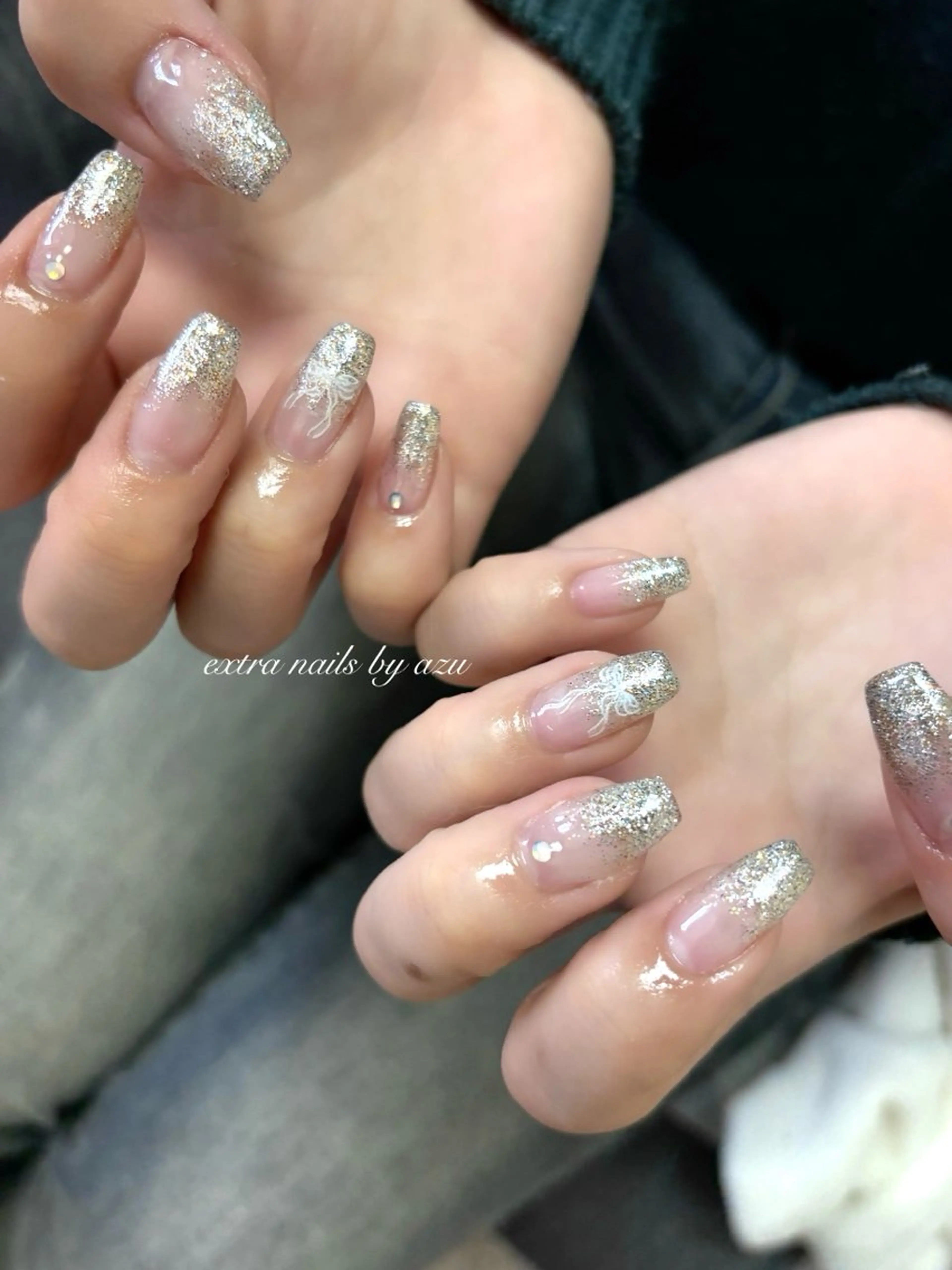 ネイル キラキラネイル ラメ(グリッター) ラメグラデーション リボン ハンドネイル extranails ／lemellaのネイルデザイン