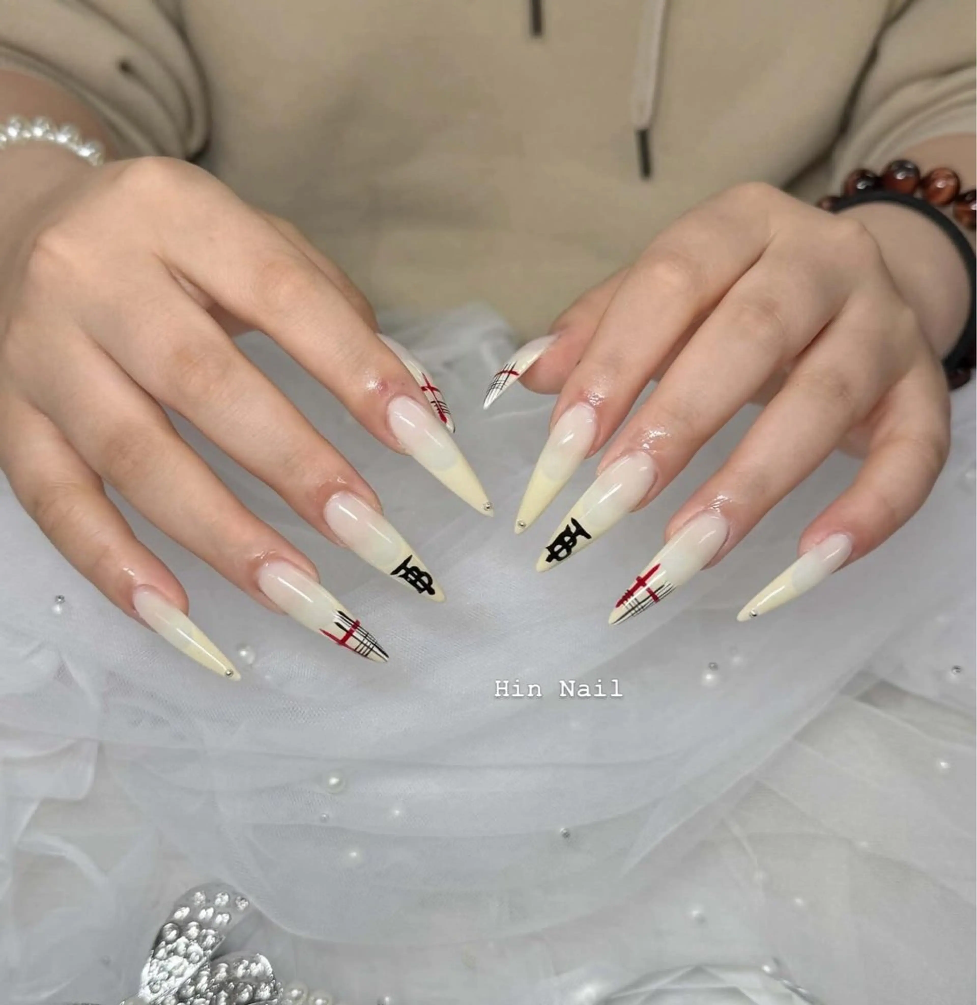 ネイル ハンドネイル HIN NAILのネイルデザイン
