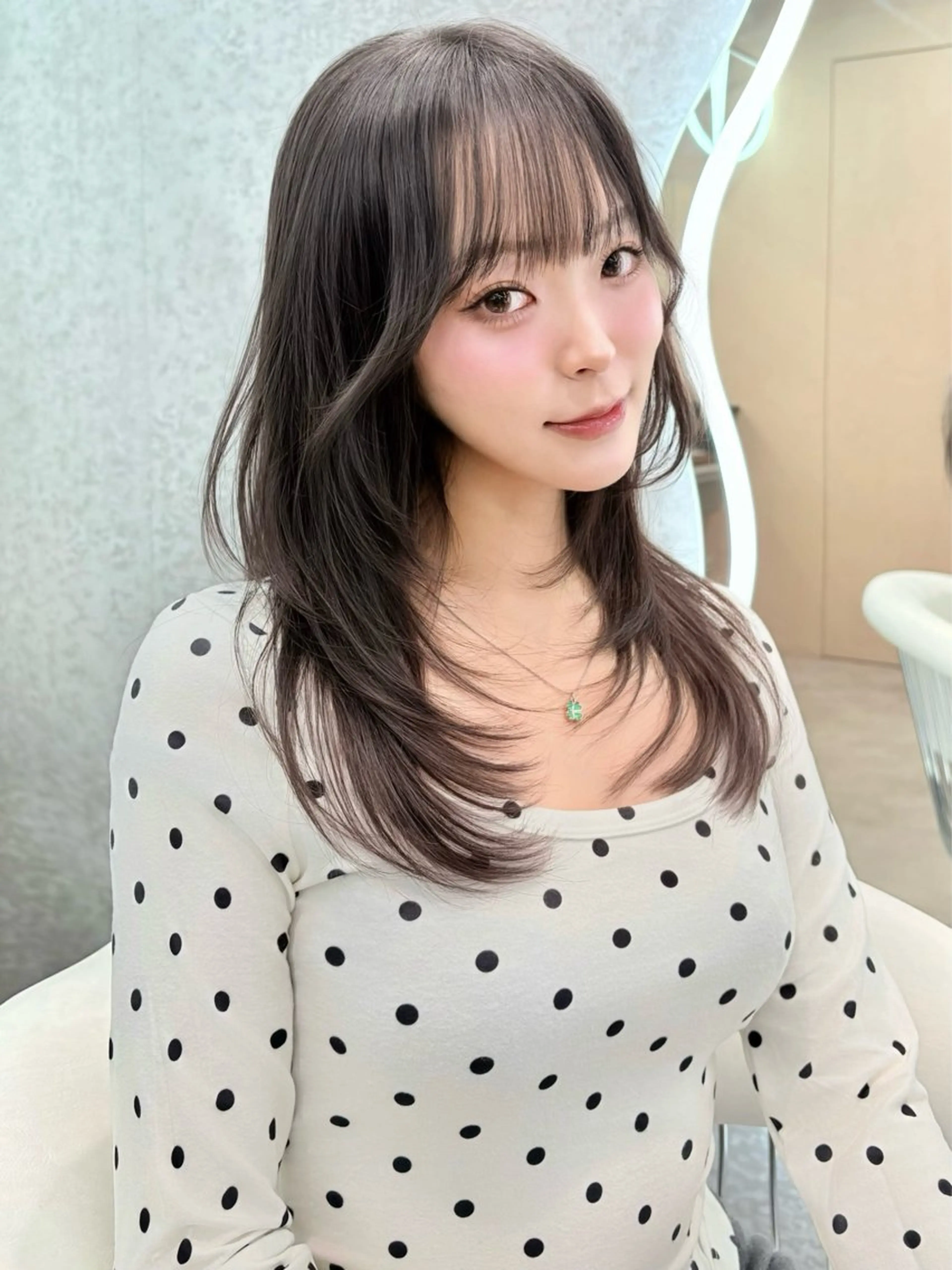 ロング カラー ヘアアレンジ アッシュ 黒髪 ブリーチ ブルーカラー ブルーブラック カット ヘアカラー トリートメント ヘアセット 大宮‎🩵縮毛矯正 レイヤー　佐藤和のヘアスタイル
