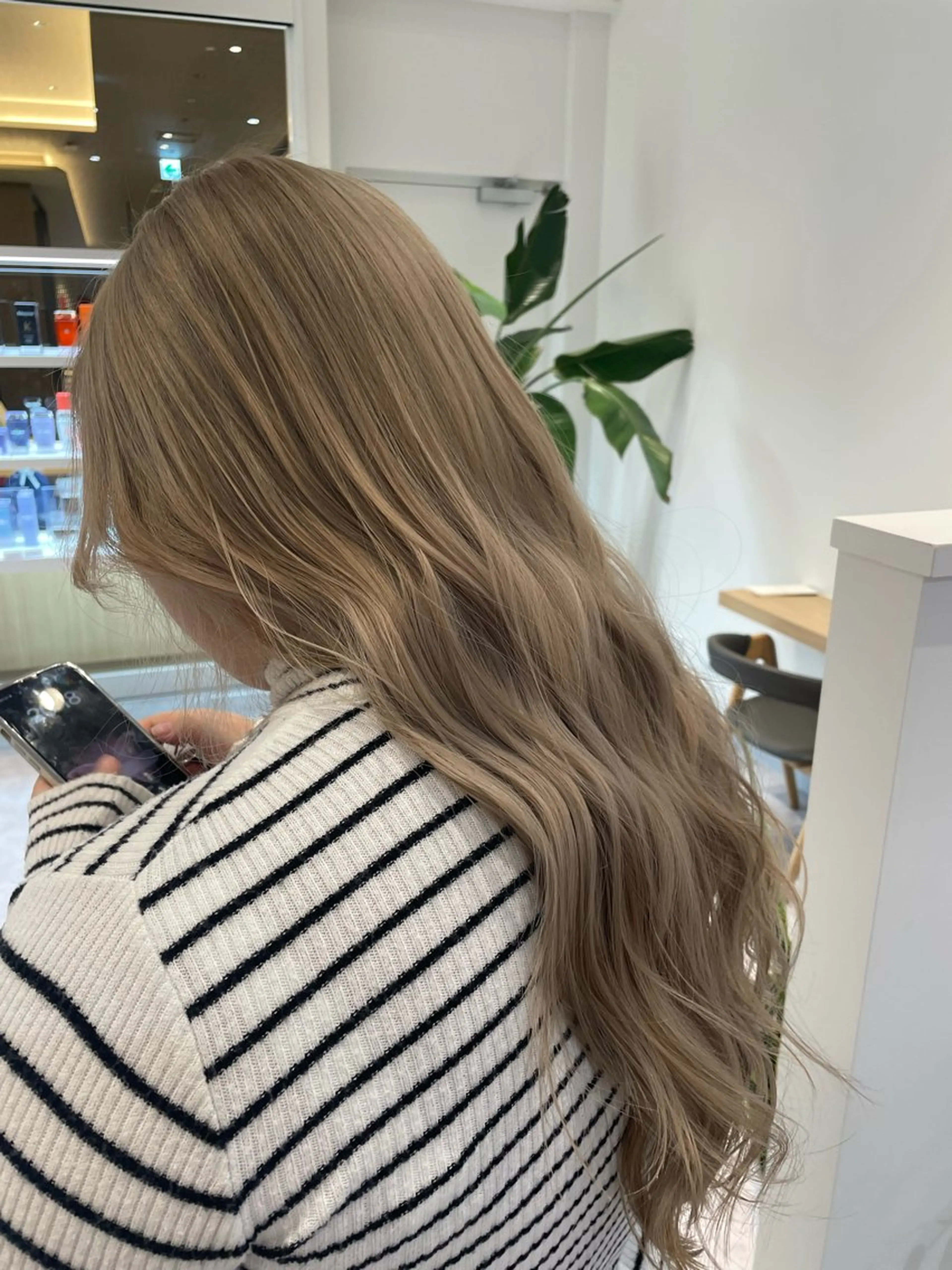 ロング カラー ベージュカラー ホワイトベージュ ハイトーンカラー 縮毛矯正/ジャックのヘアスタイル