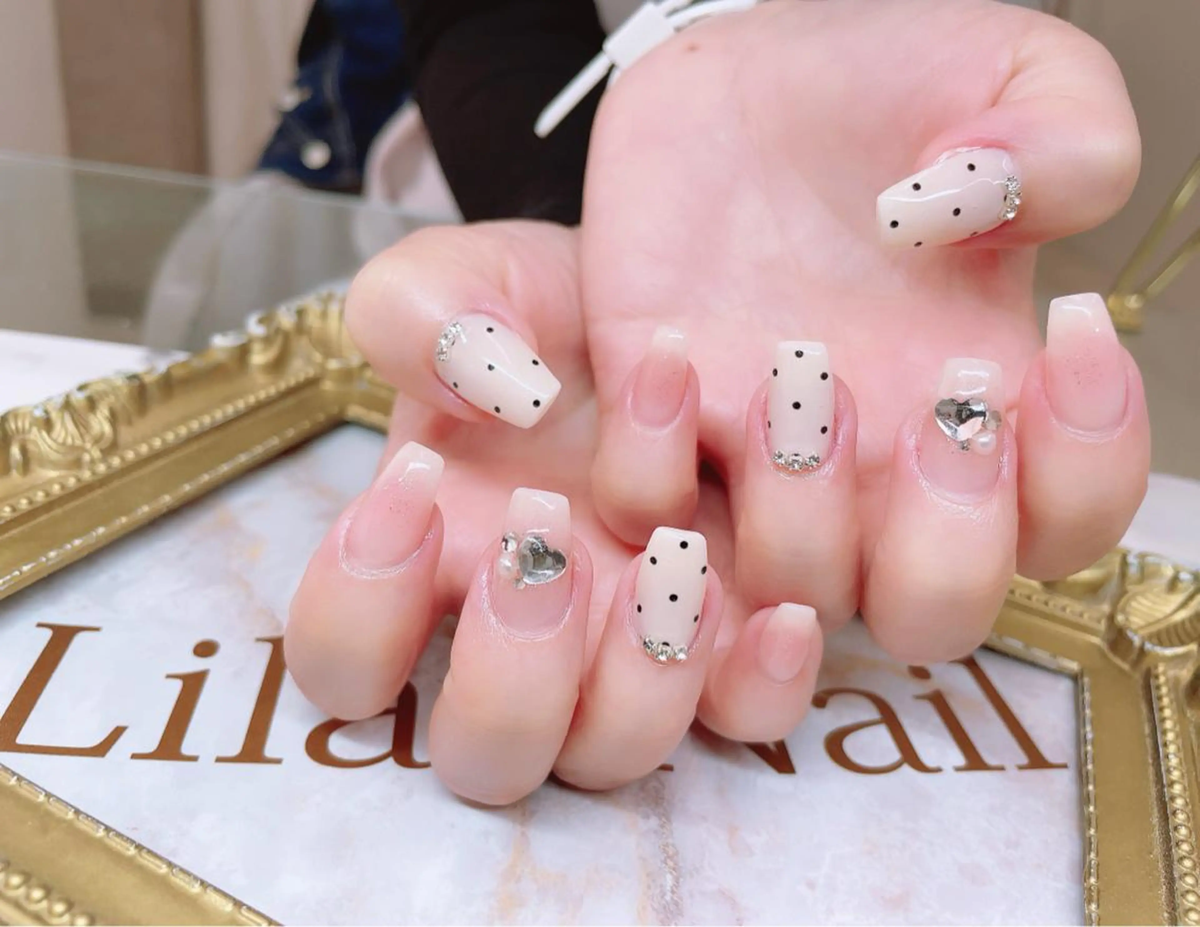 ネイル チークネイル ドット ジェルネイル ハードジェル ハート Lilas Nailのネイルデザイン