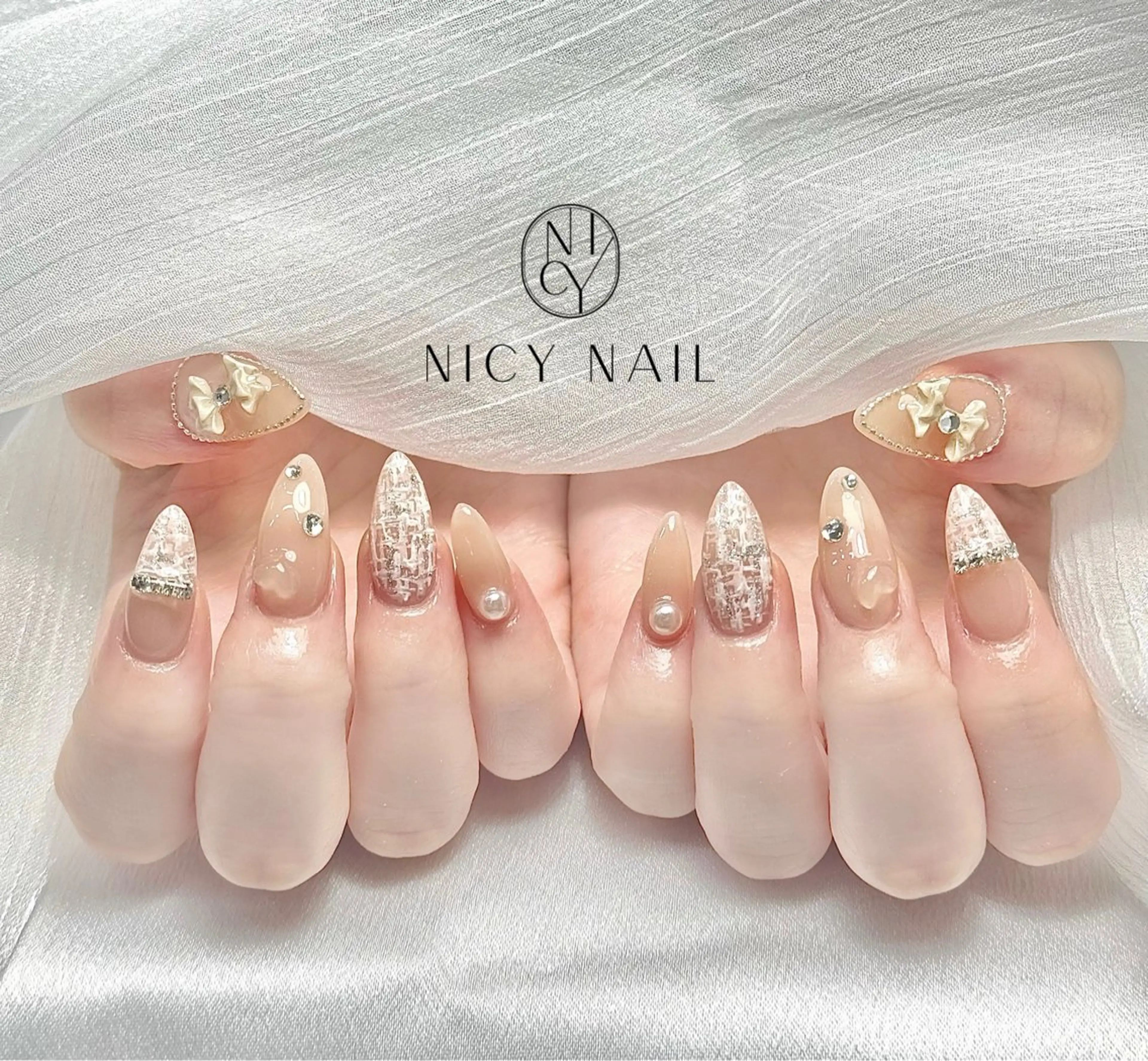 ネイル アートネイル オーロラネイル ブルー チークネイル フットネイル ハンドネイル NICY NAIL 池袋のネイルデザイン
