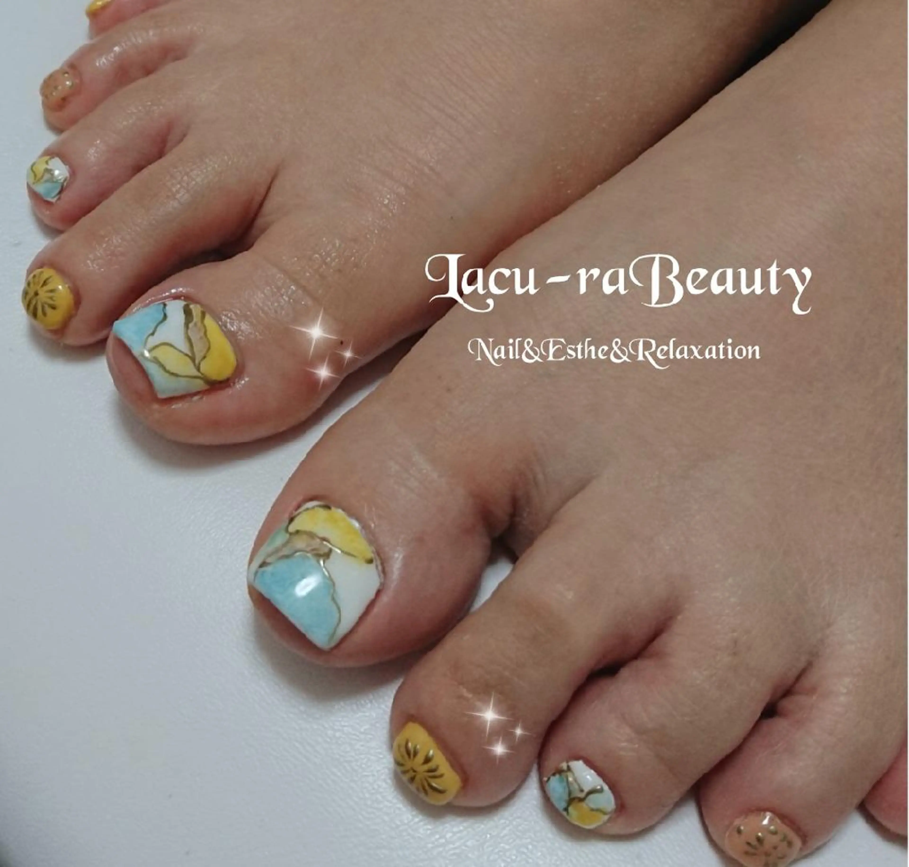 ネイル 小顔と腸の専門店 ラクーラビューティのエステ・リラクイメージ