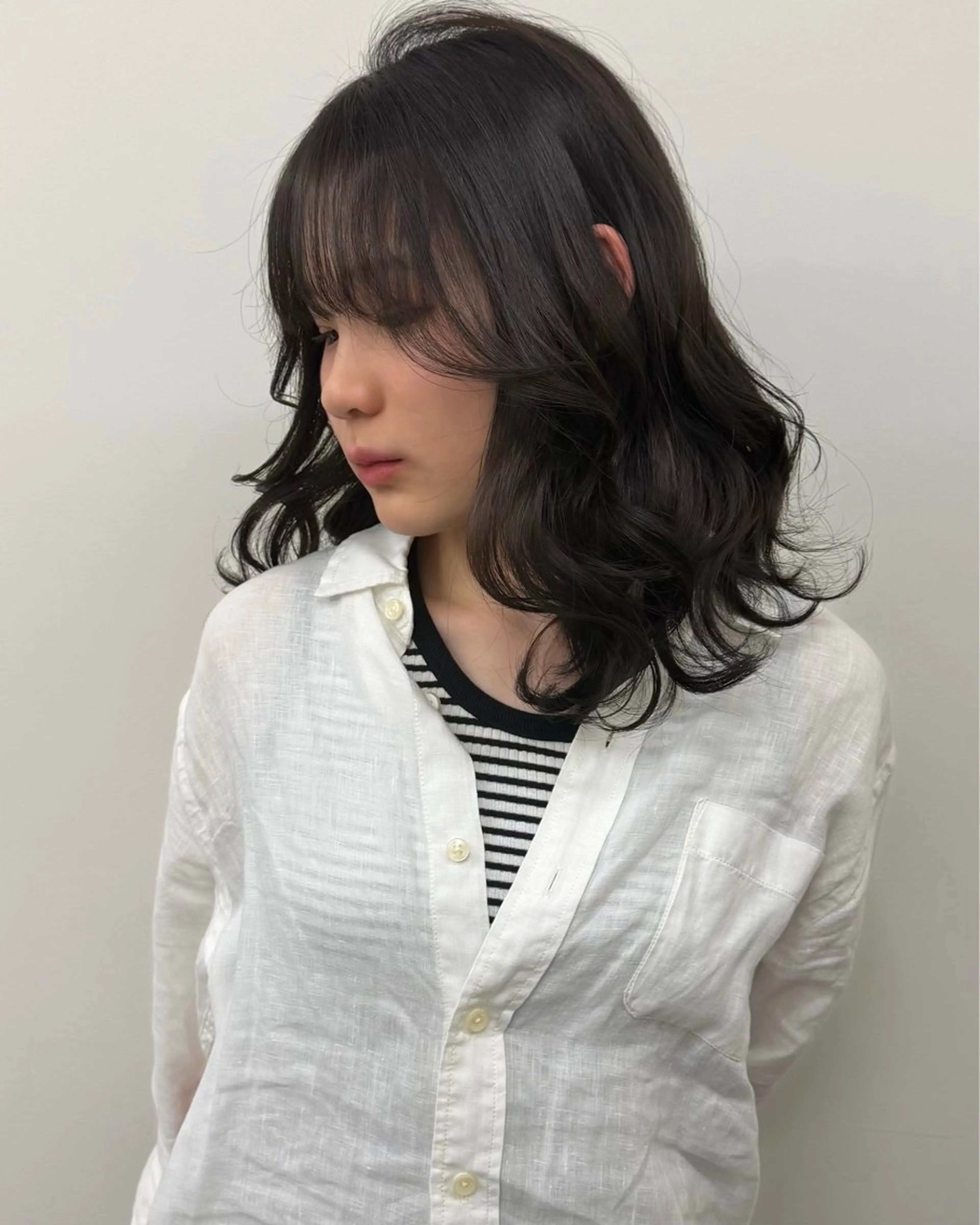 ミディアム カラー LAKING あおいのヘアスタイル