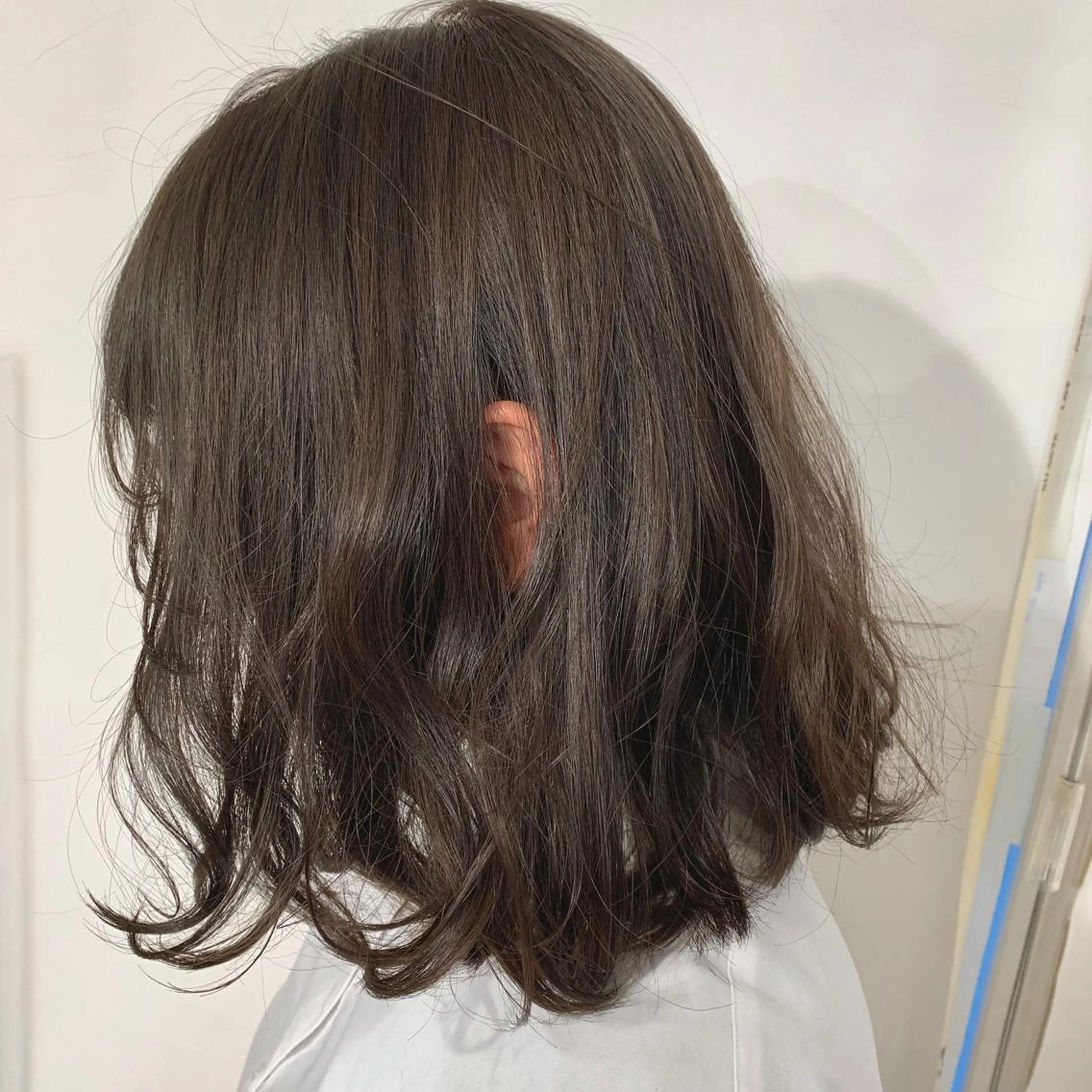 セミロング カラー パーマ ヘアアレンジ アッシュ ブリーチ 透明感カラー ブリーチなしカラー 加藤 綾華のヘアスタイル
