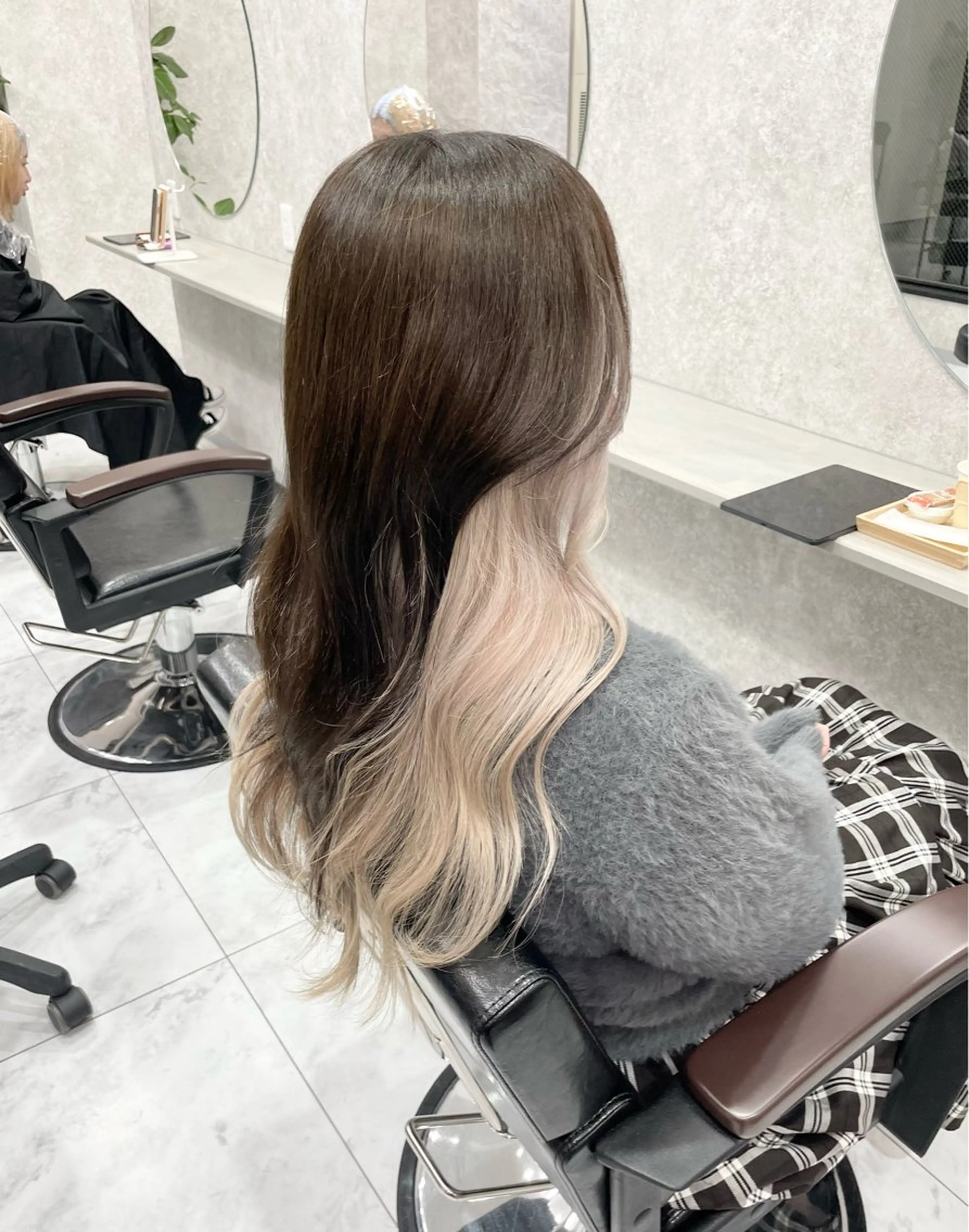 🌈インナーカラー🌈 【前処理.中間処理.ケアトリートメント付き】の写真