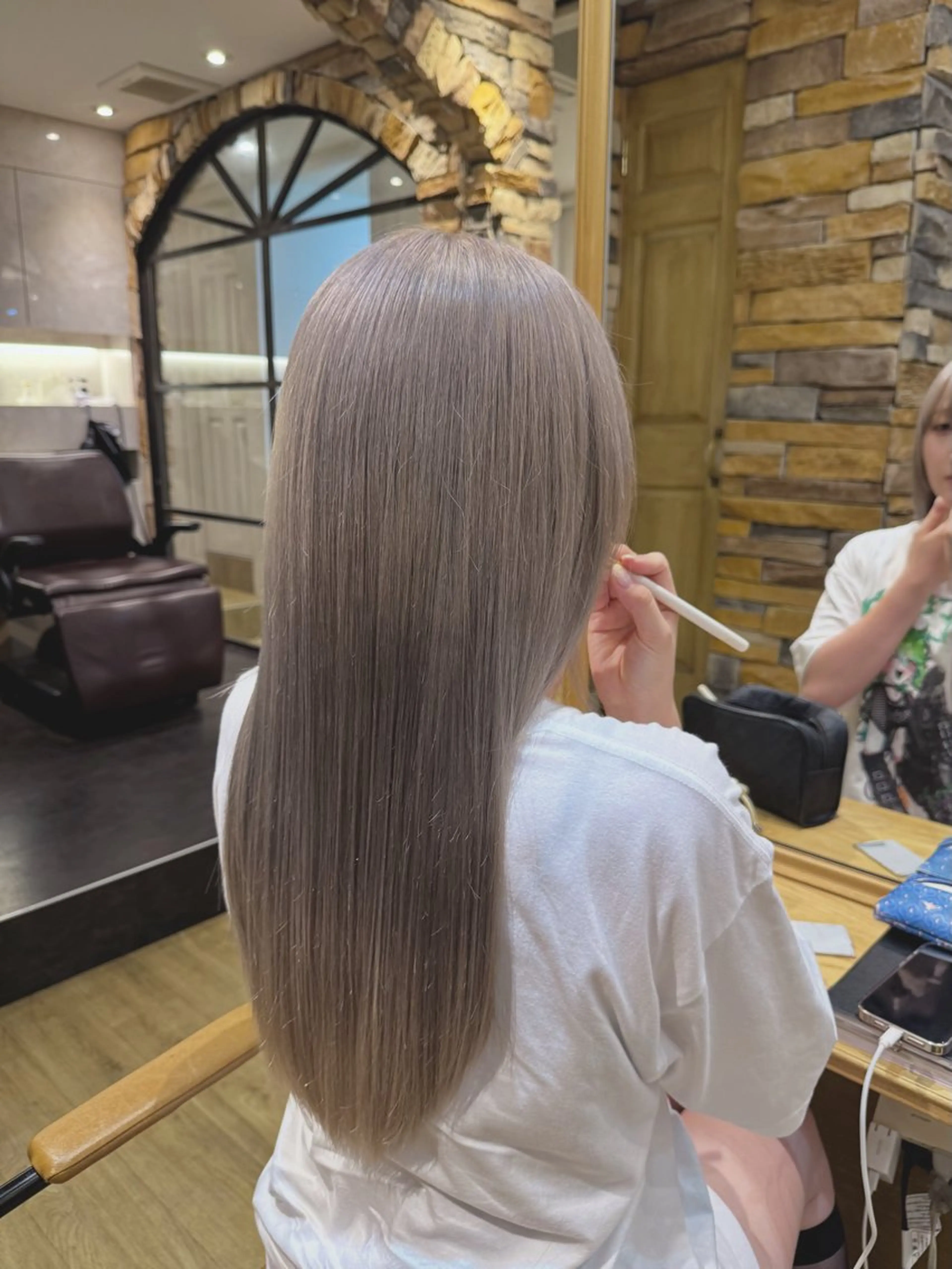 ロング カラー ブリーチ ケアブリーチ ダブルカラー グレージュ ヘアカラー トリートメント 千 田のヘアスタイル