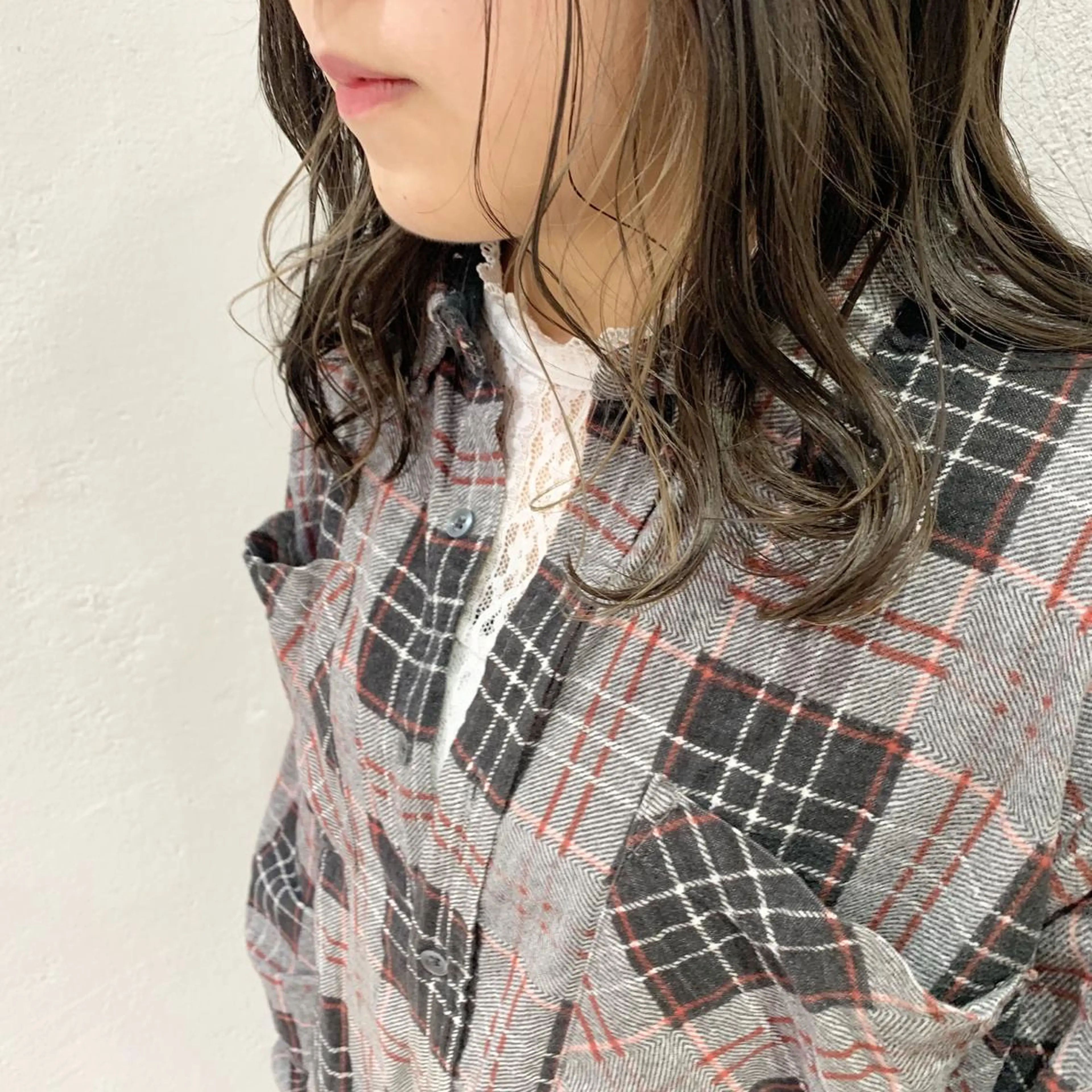 セミロング カラー ハイトーンカラー 🫧透明感カラー/ ボブ/小笠原汐海🪽のヘアスタイル