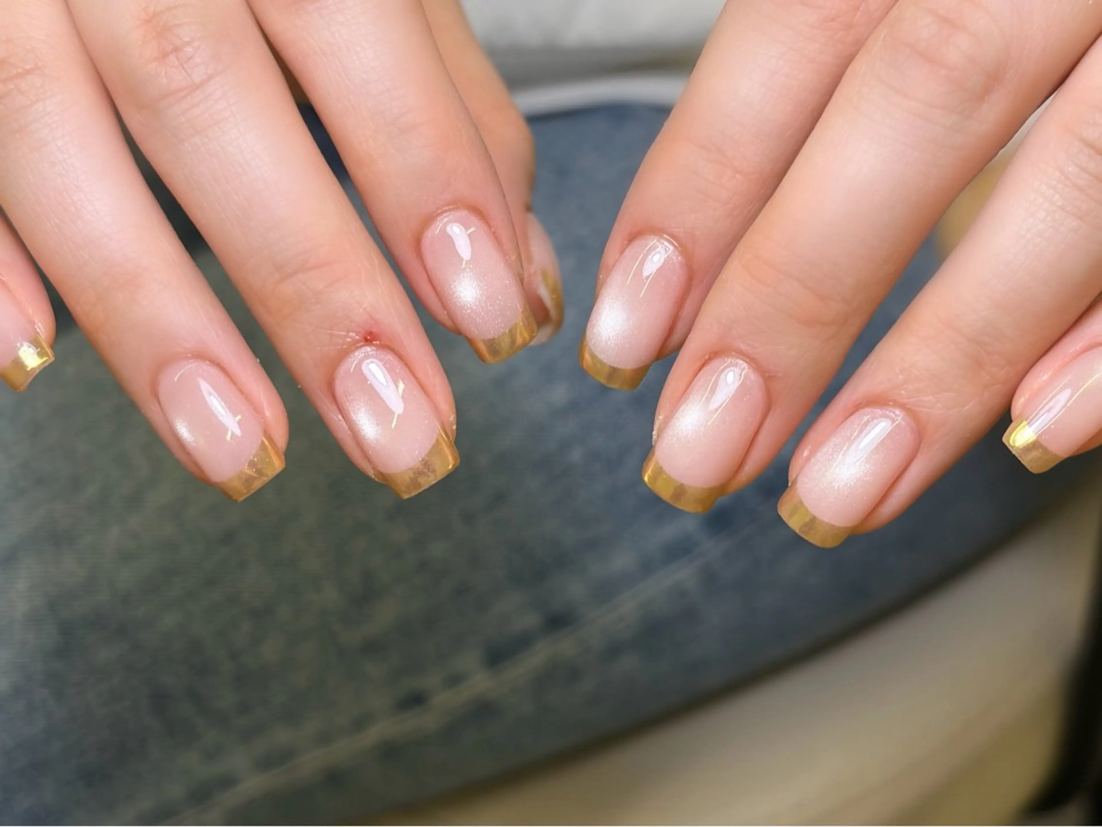 ネイル オーロラネイル 長さ出し フレンチネイル ジェルネイル ガラスフレンチ Rela・S NAILのネイルデザイン