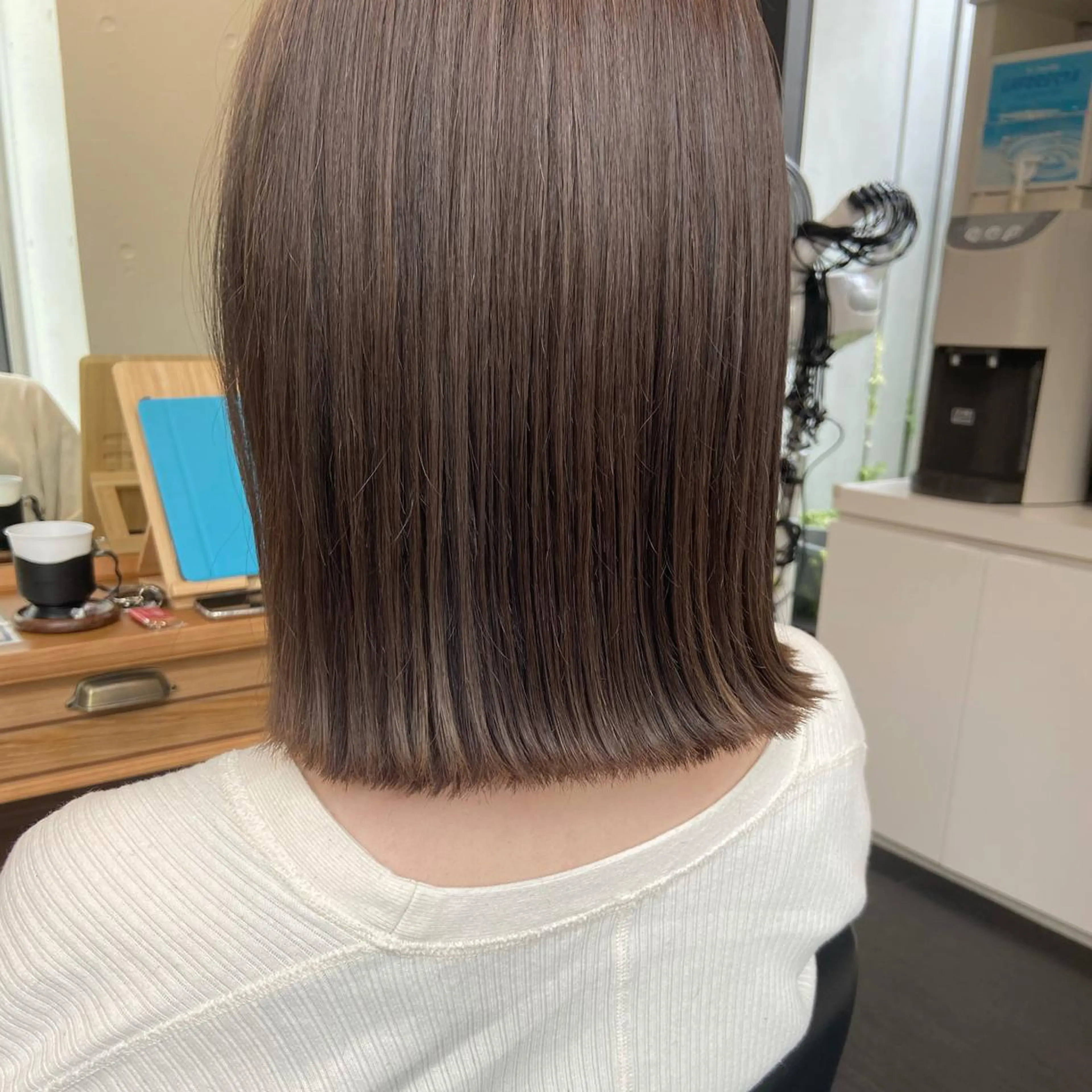 ミディアム shiori ﾍﾞｰｼﾞｭｶﾗｰのヘアスタイル