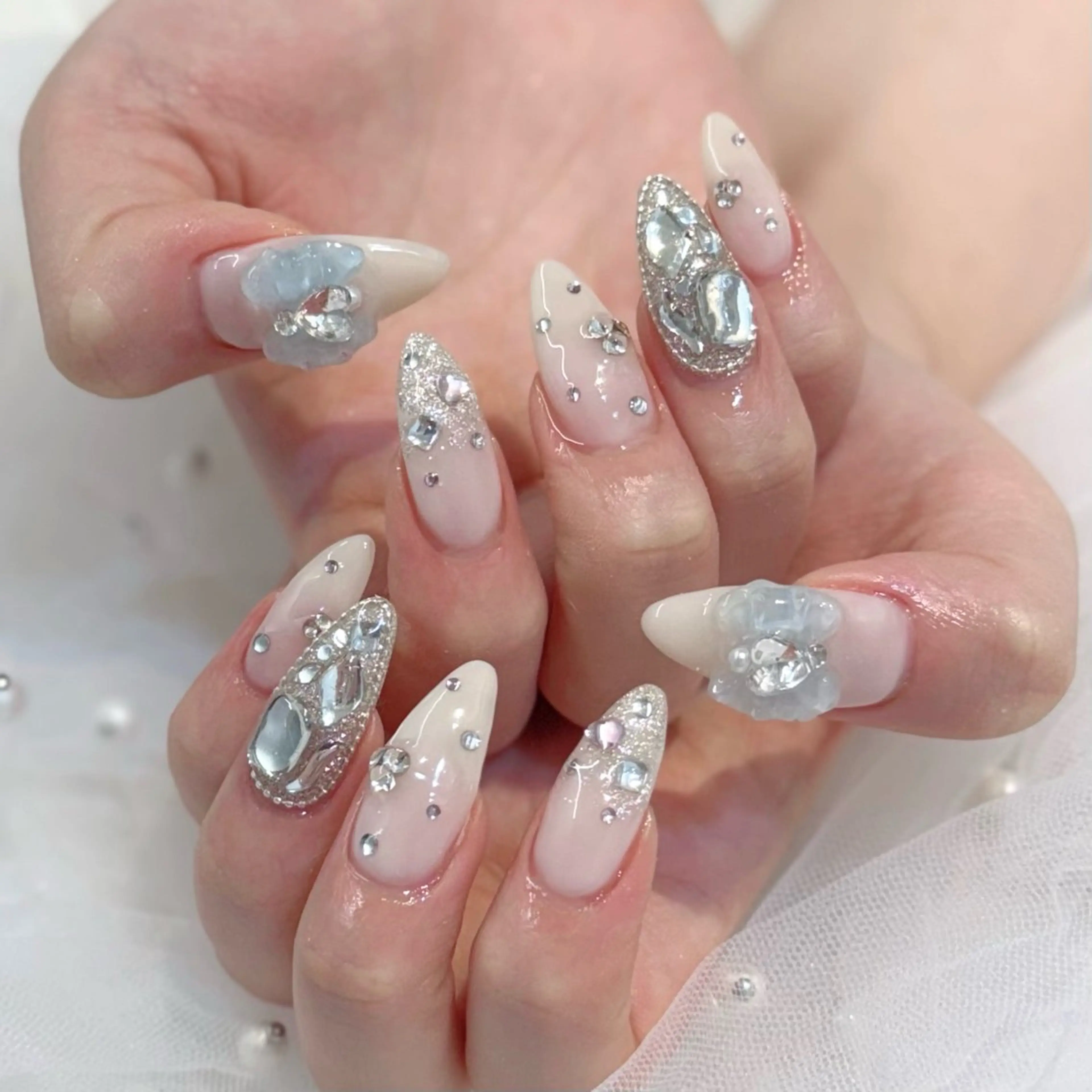 オフなし🪄パーツ乗せ放題♡持ち込みデザイン🎀¥9,000​〜​(パラジェル使用)の写真