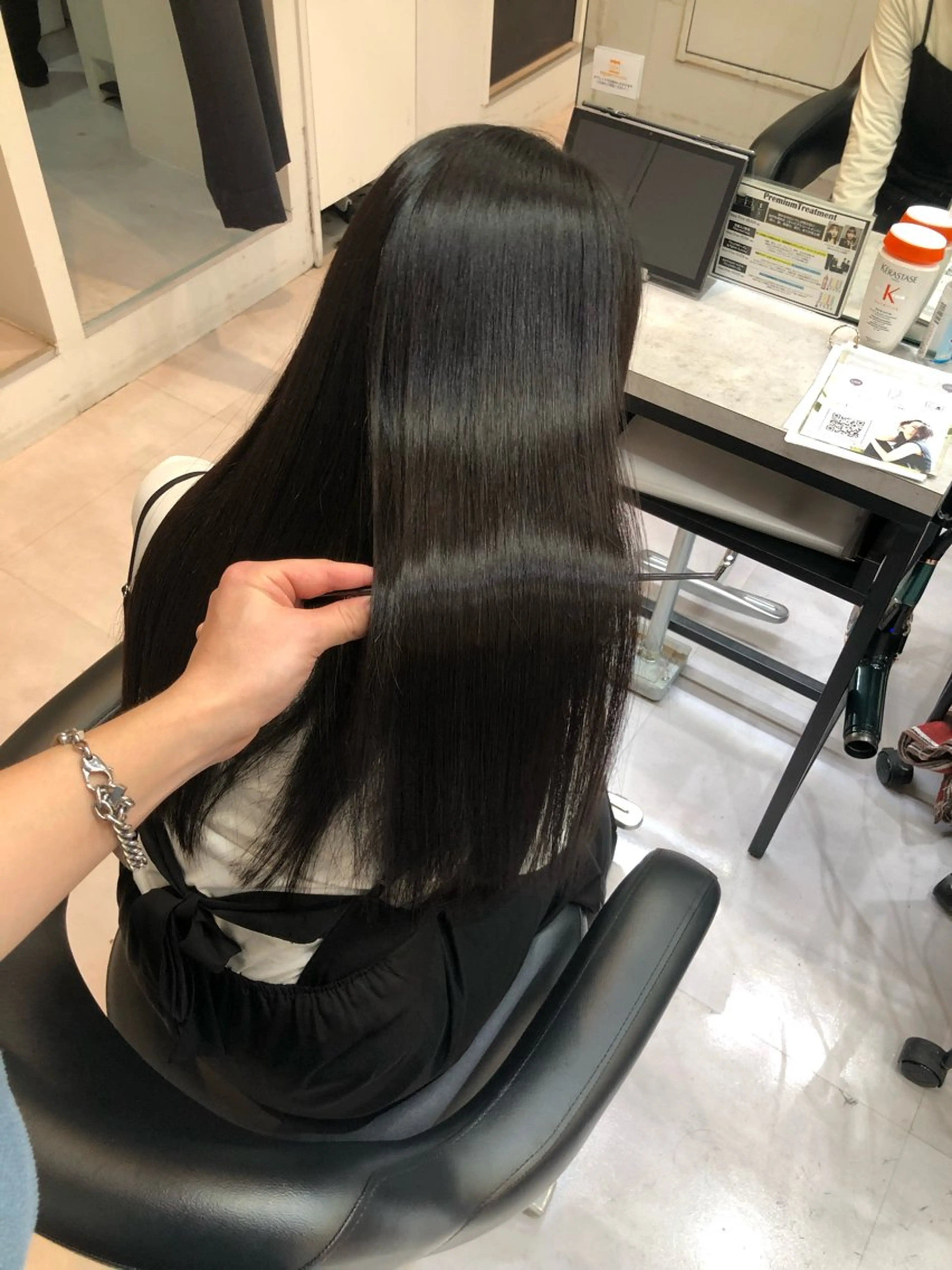 ロング カラー 縮毛矯正 トリートメント 🩵レイヤー✖︎ 髪質改善🩵リョウヤのヘアスタイル