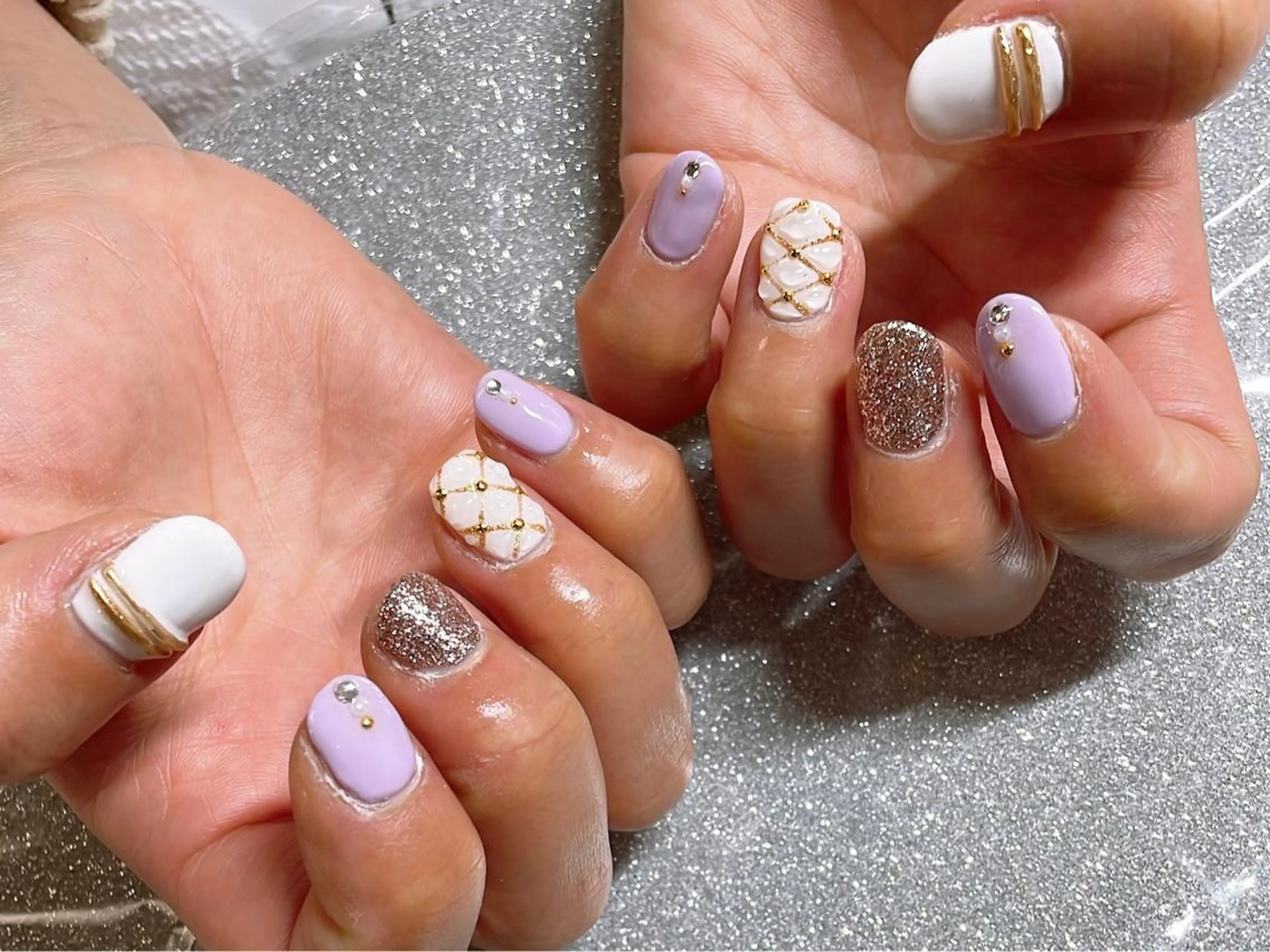 ネイル ハンドネイル VIERU 🌈🎀💖のネイルデザイン