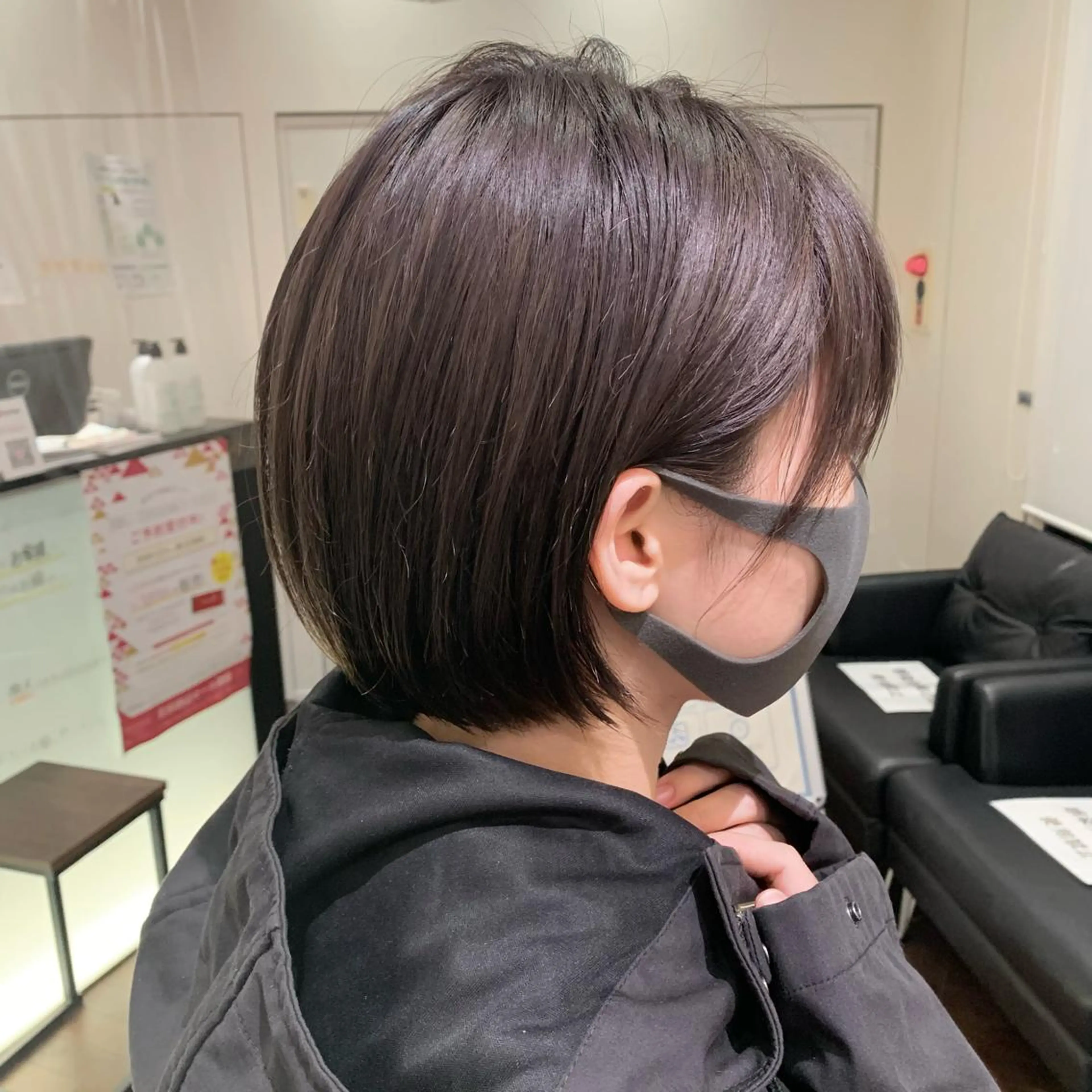 ショート カラー ボブ カット ヘアカラー 喜友名 泉樹のヘアスタイル