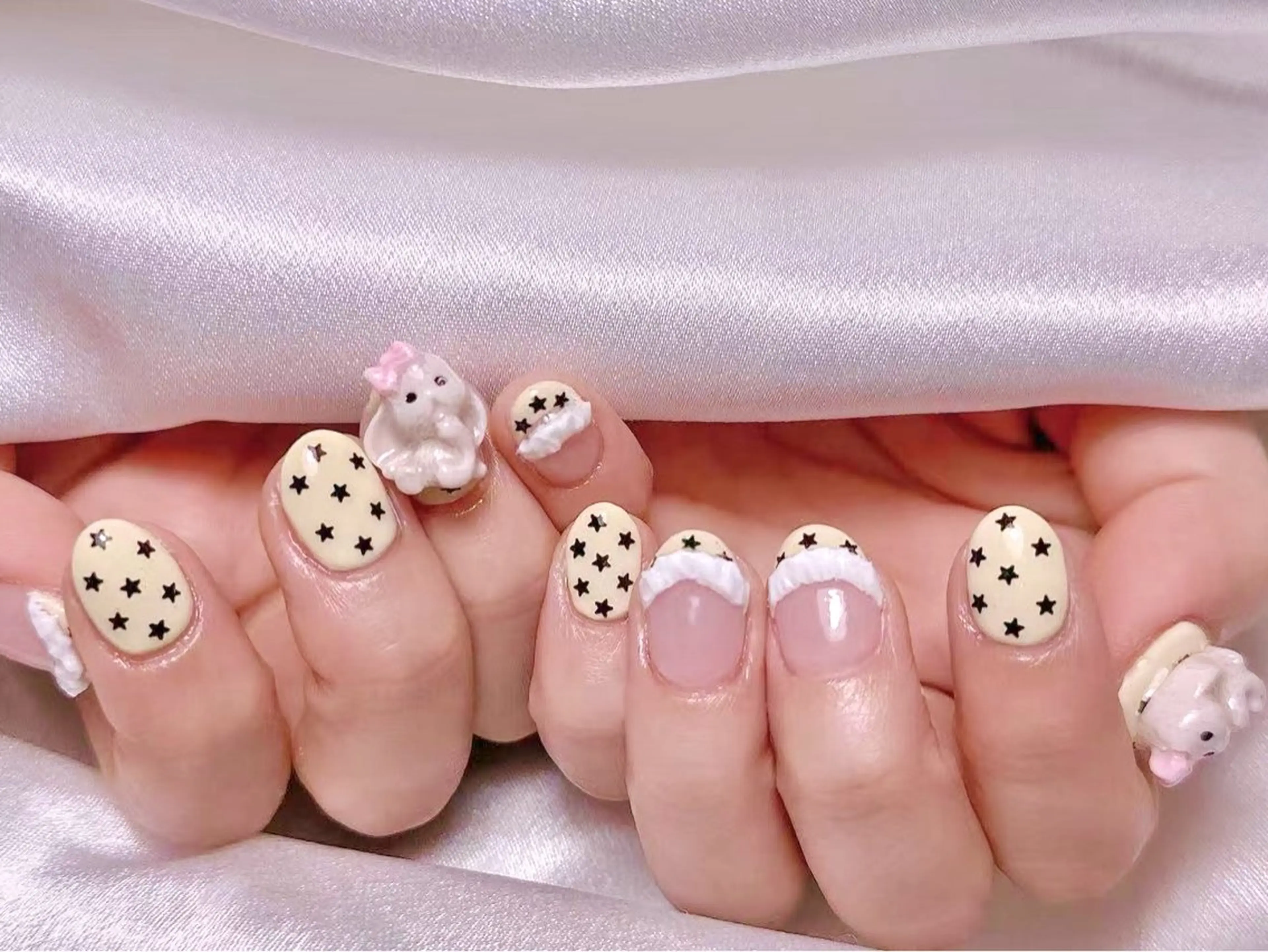 ネイル ホログラムネイル 韓国ネイル 持ち込み 黄色 ハンドネイル 美爪パラジェル導入店 Sunnilyのネイルデザイン